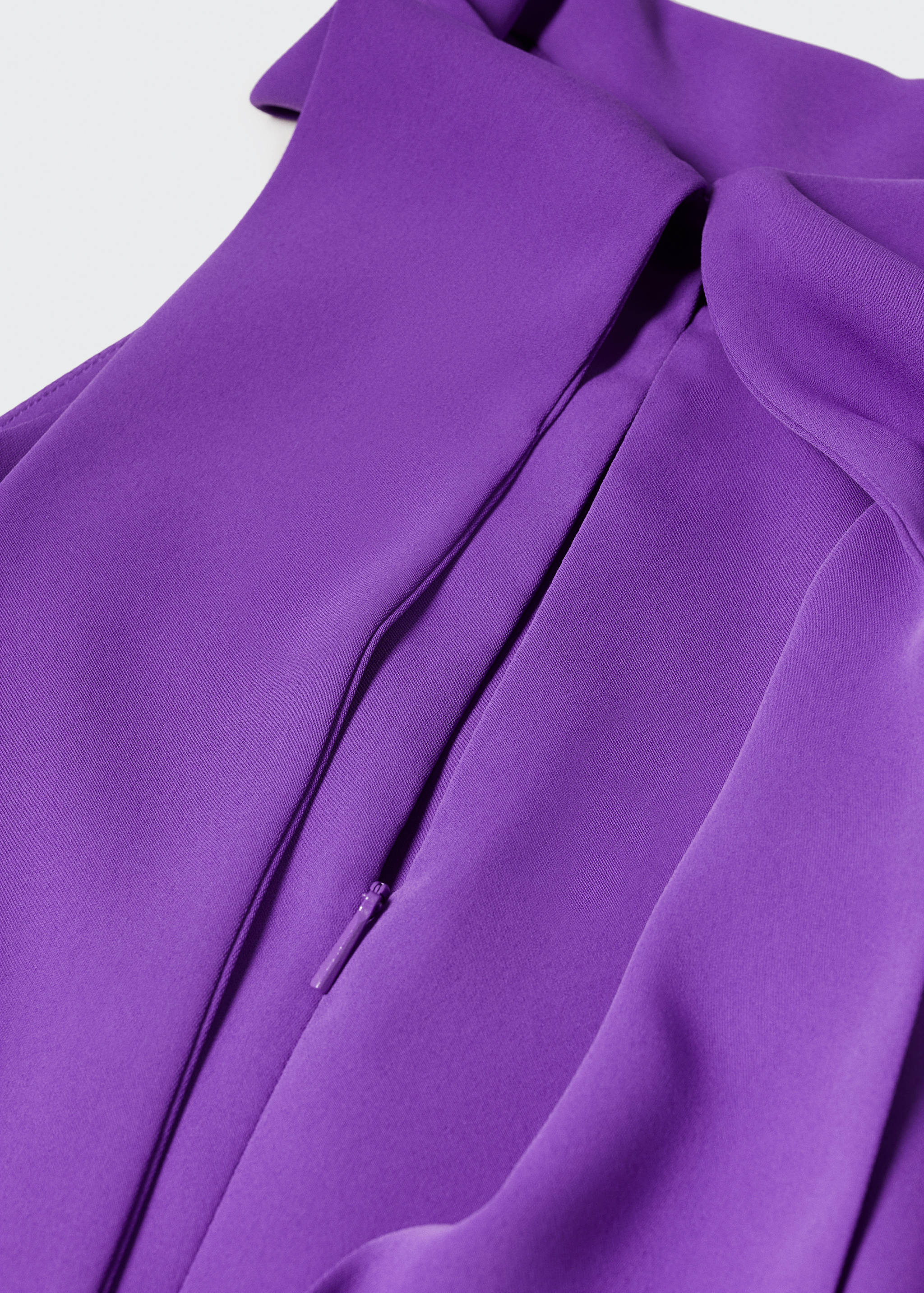 Halter-neck dress with bow - Details of the article 8