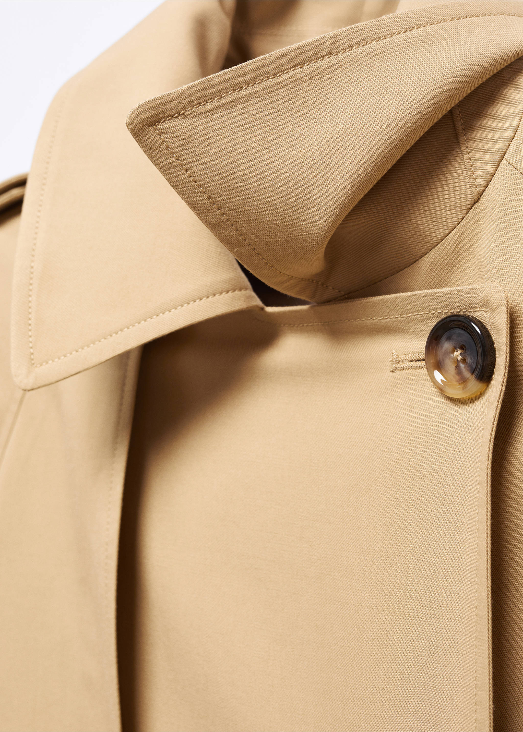 Fließender Trenchcoat mit Gürtel - Detail des Artikels 8, Mittelbraun. Ref: 57064393-00.