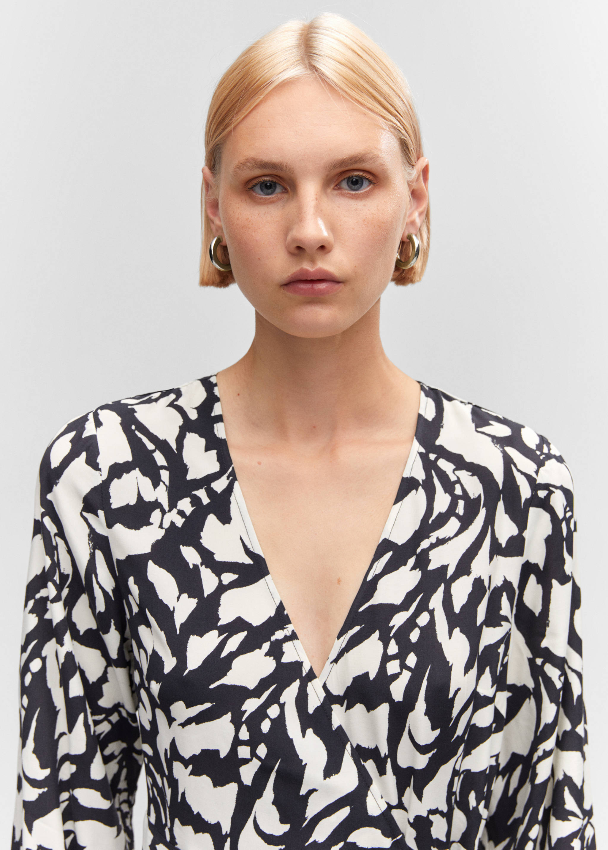 Sukienka kopertowa ze wzorem - Szczegóły artykułu 1