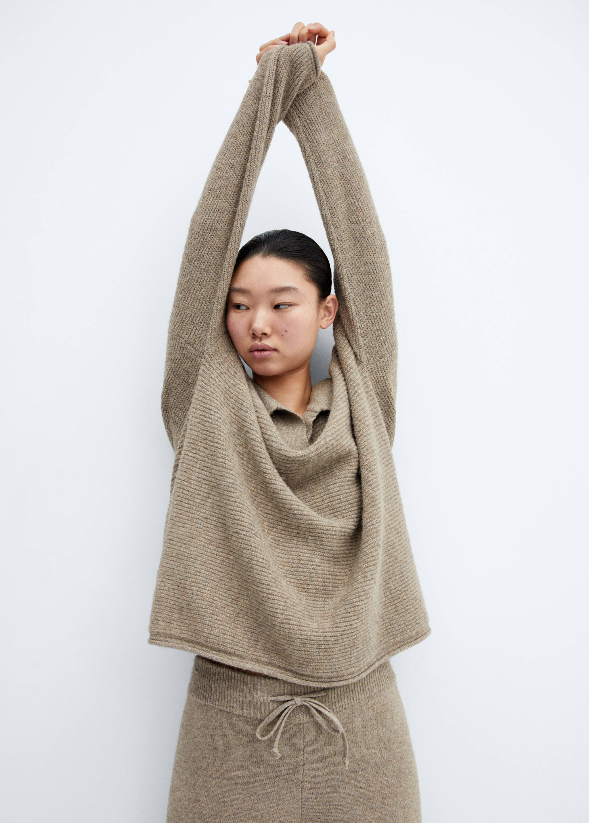 Oversized knitted sweater - Details of the article 2