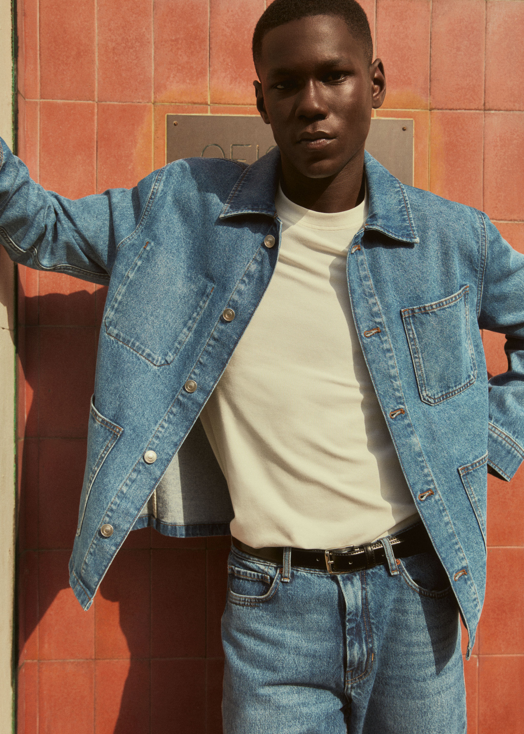 Cotton denim overshirt with pockets - Details of the article 6