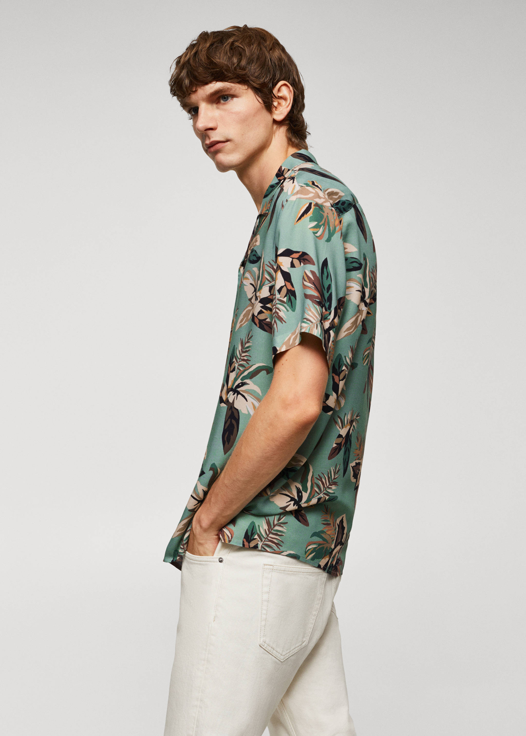 Regular-fit floral print shirt - Details of the article 2