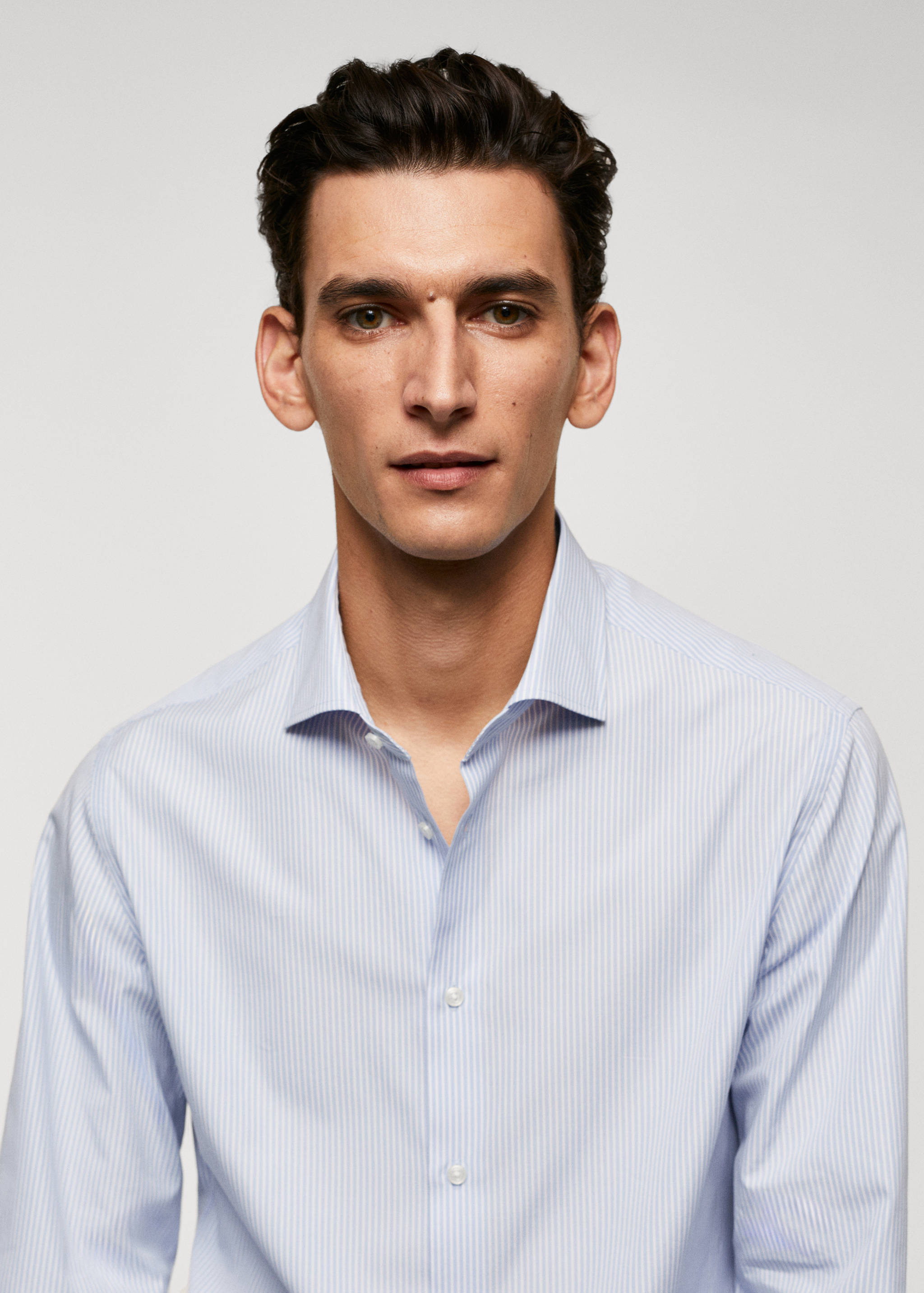 100% cotton slim fit shirt - Details of the article 1
