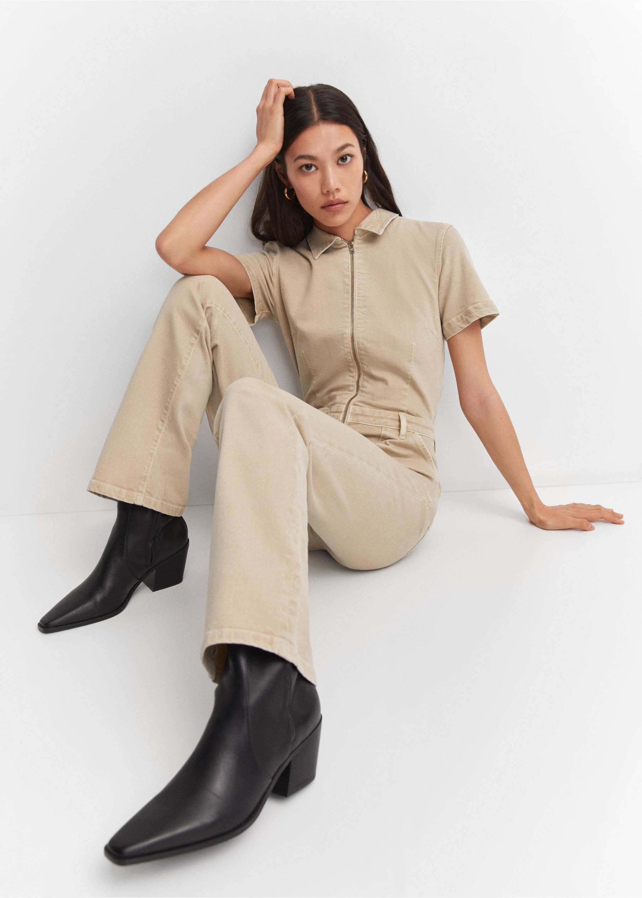 Mono vaquero cremallera - Detalle del artículo 2, Arena. Ref: 57065965-00.