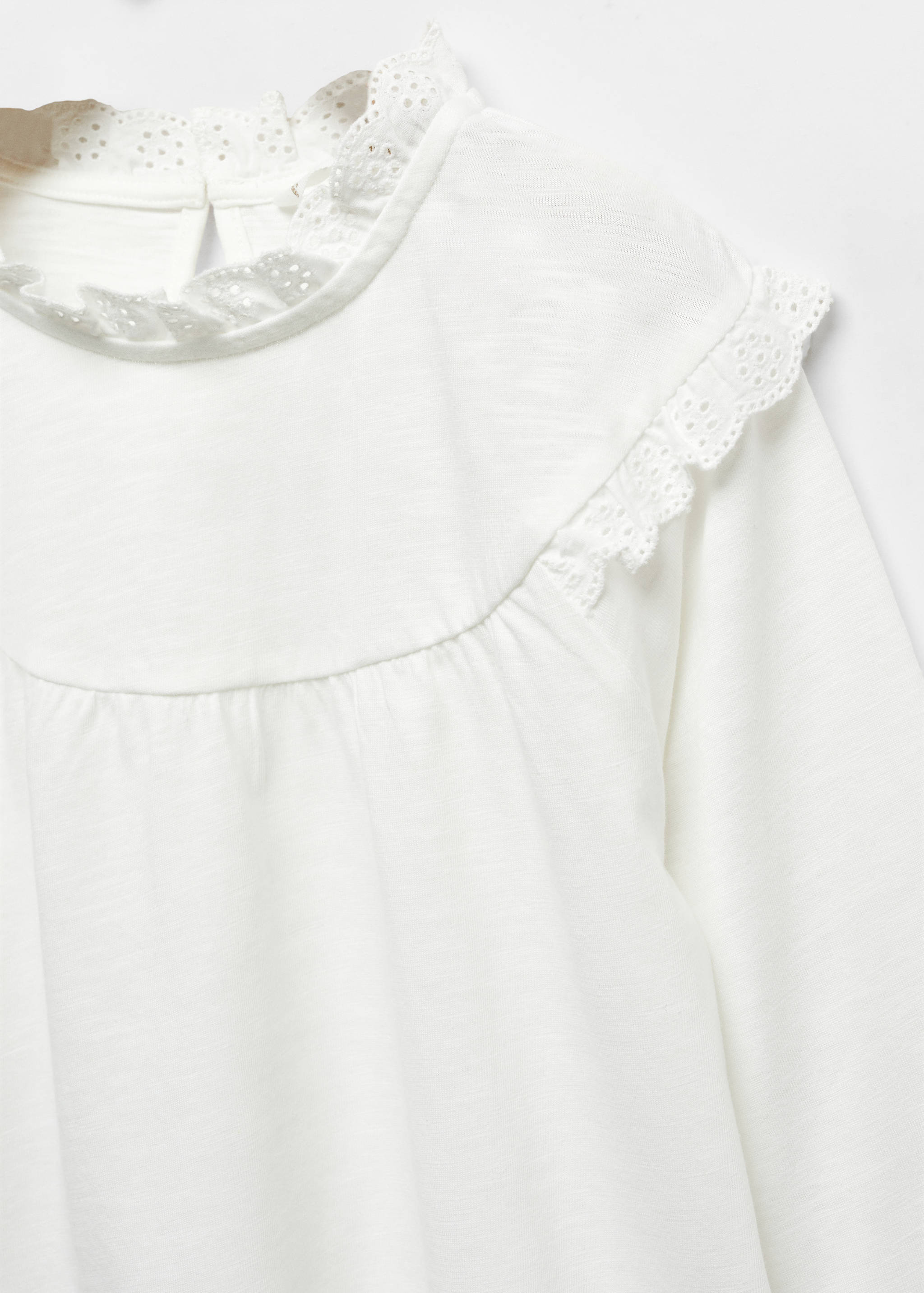 Long -sleeved t-shirt with ruffles - Details of the article 8