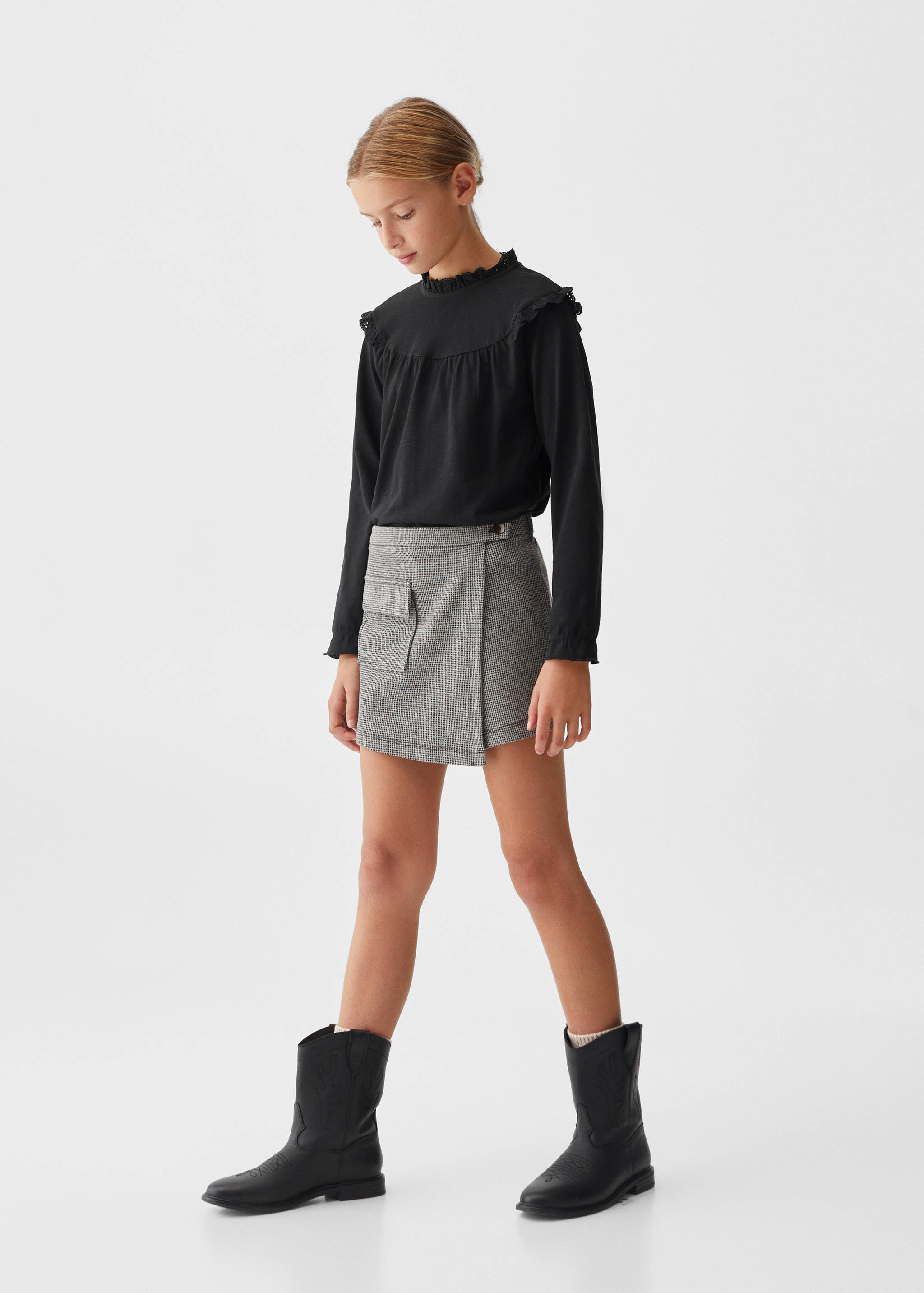 Long -sleeved t-shirt with ruffles - General plane