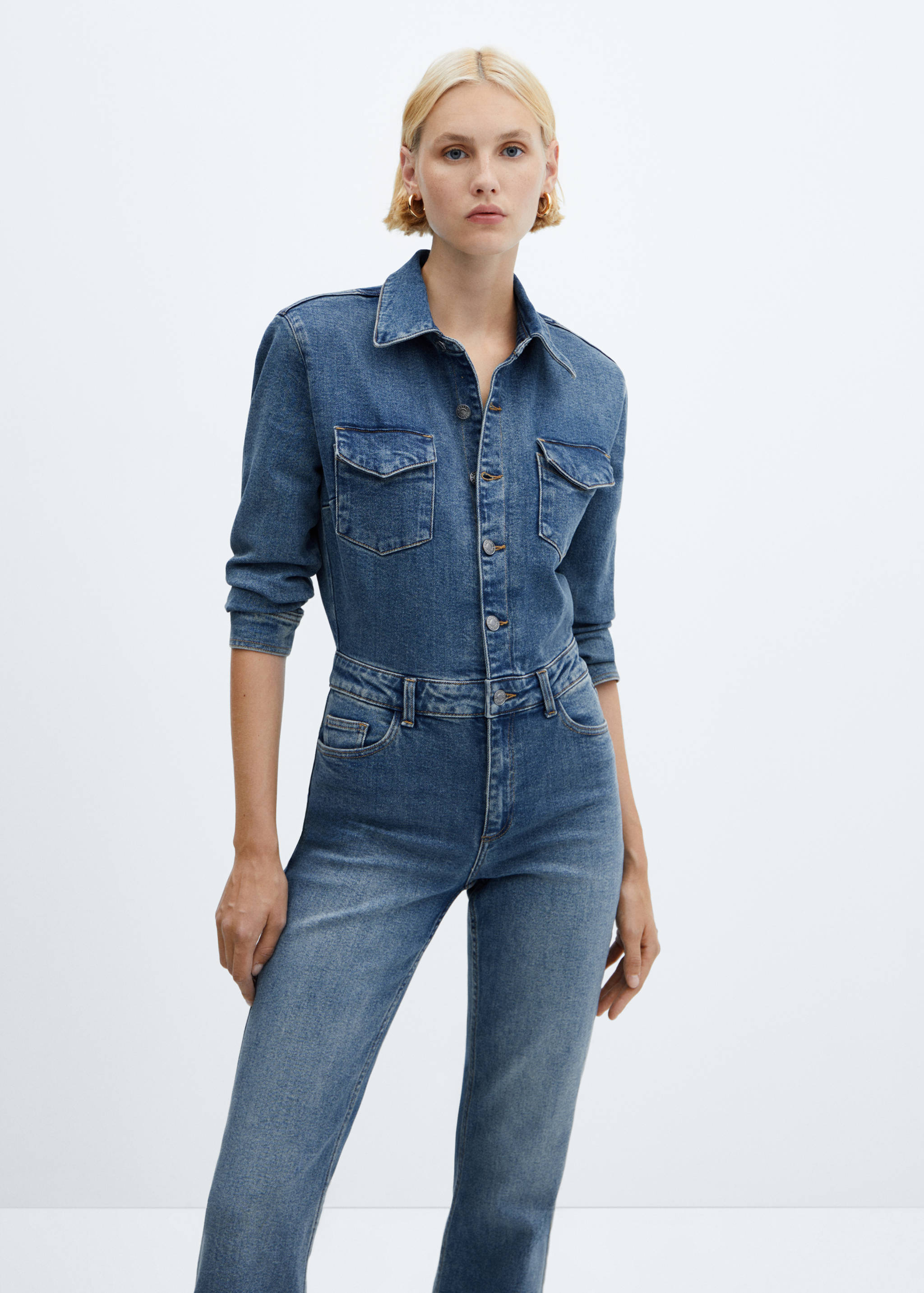 Langer Jeans-Jumpsuit - Mittlere Ansicht