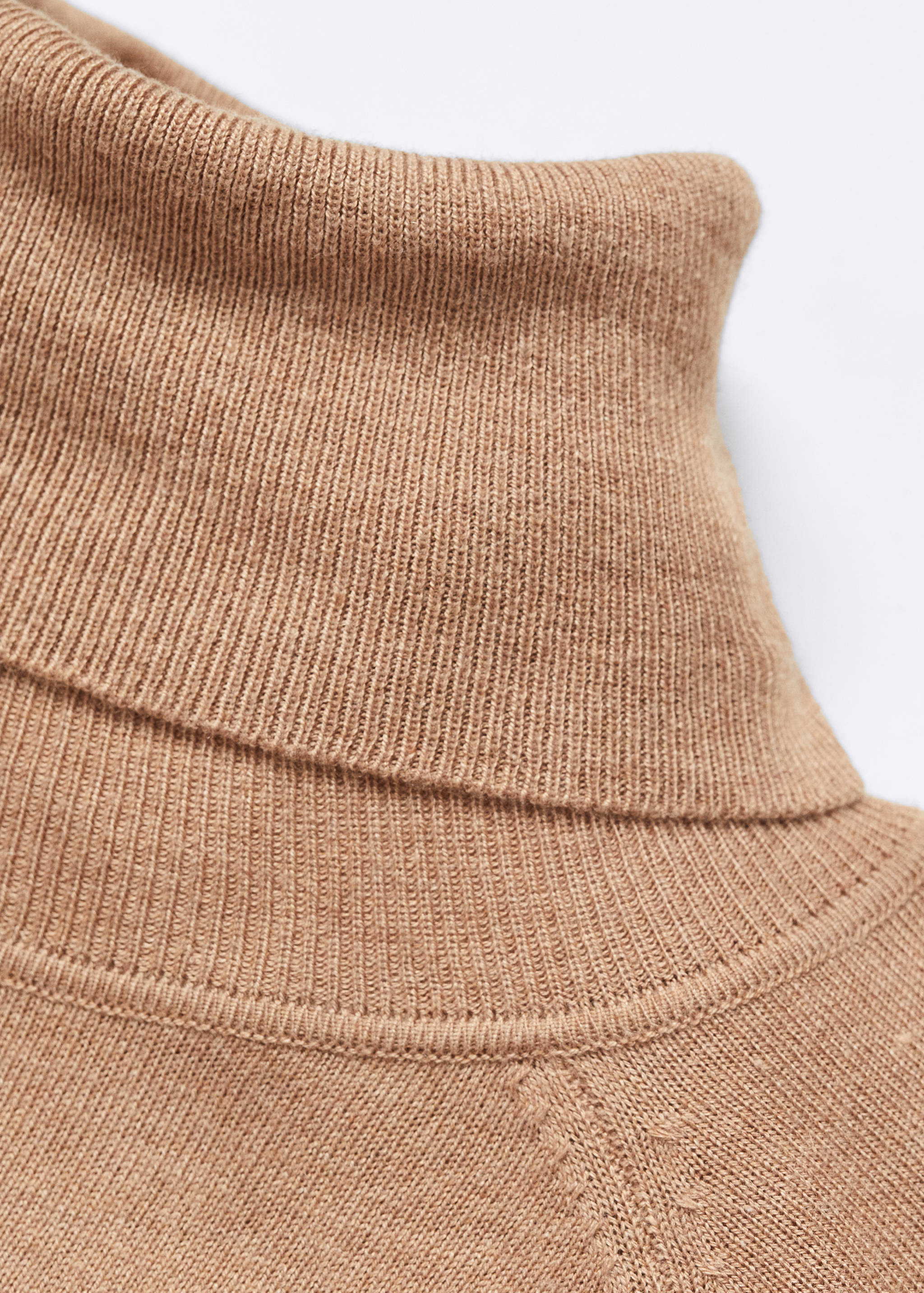 Fine-knit turtleneck sweater - Details of the article 8