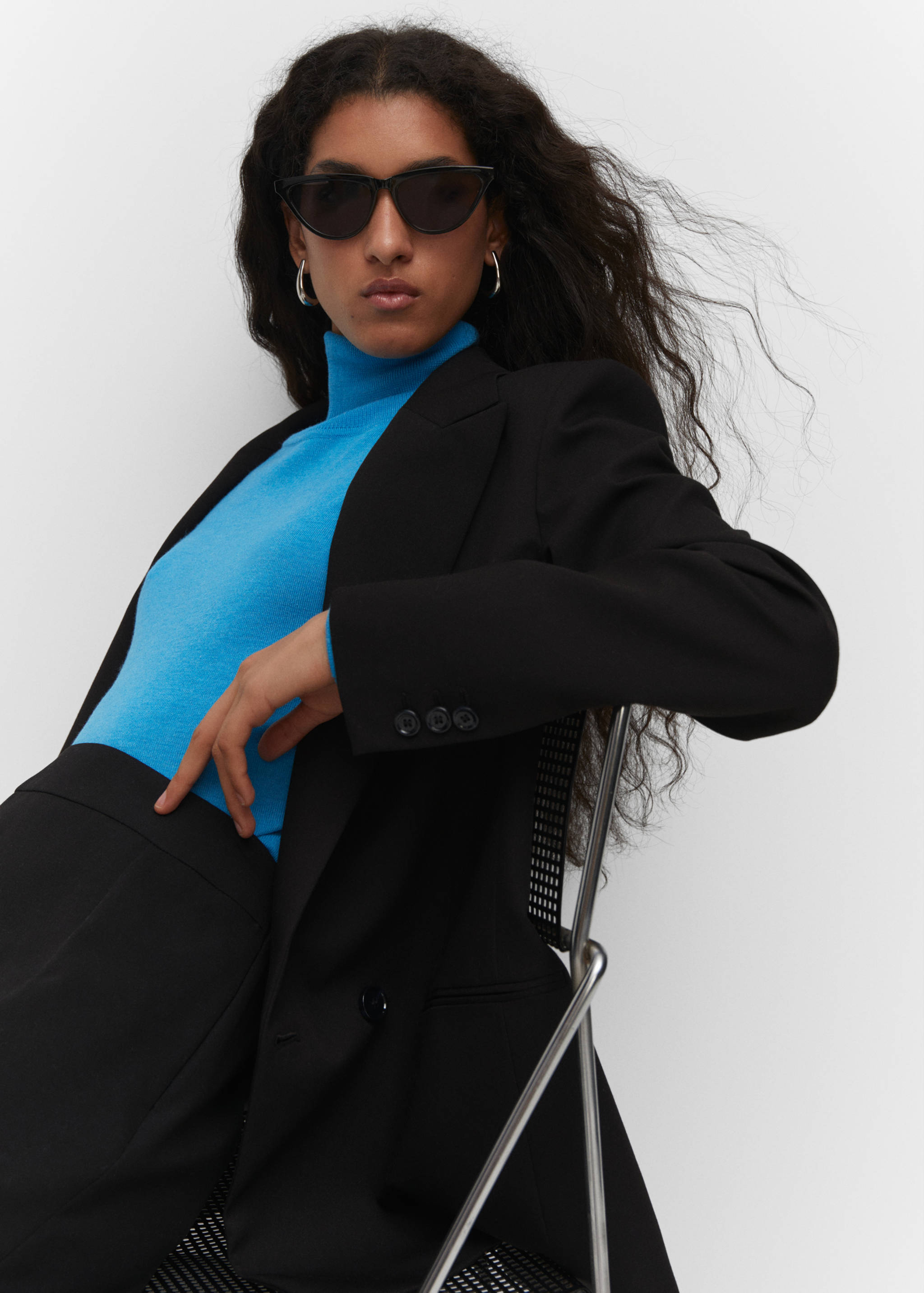 Fine-knit turtleneck sweater - Details of the article 2