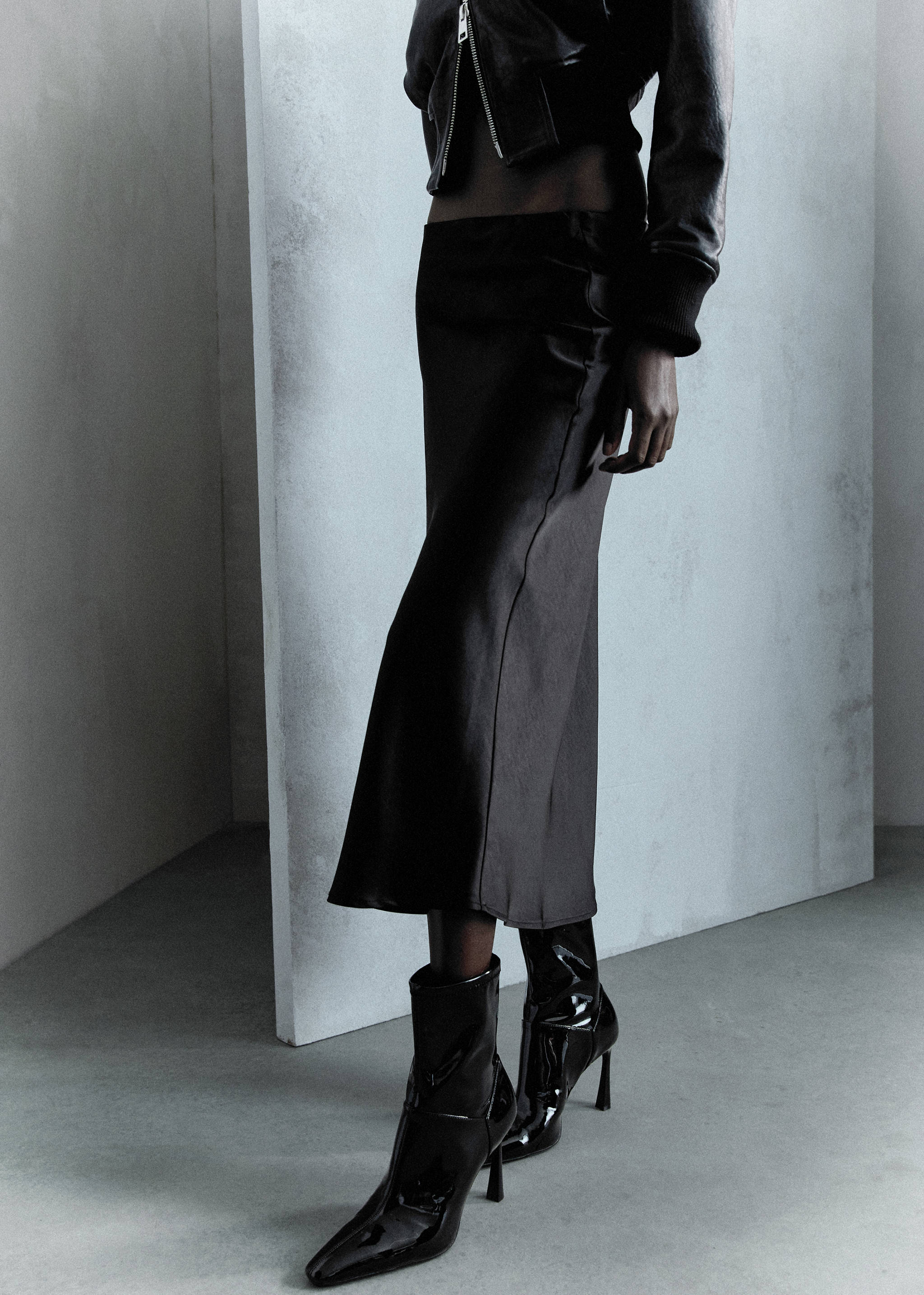 Patent leather-effect heeled ankle boots - General plane