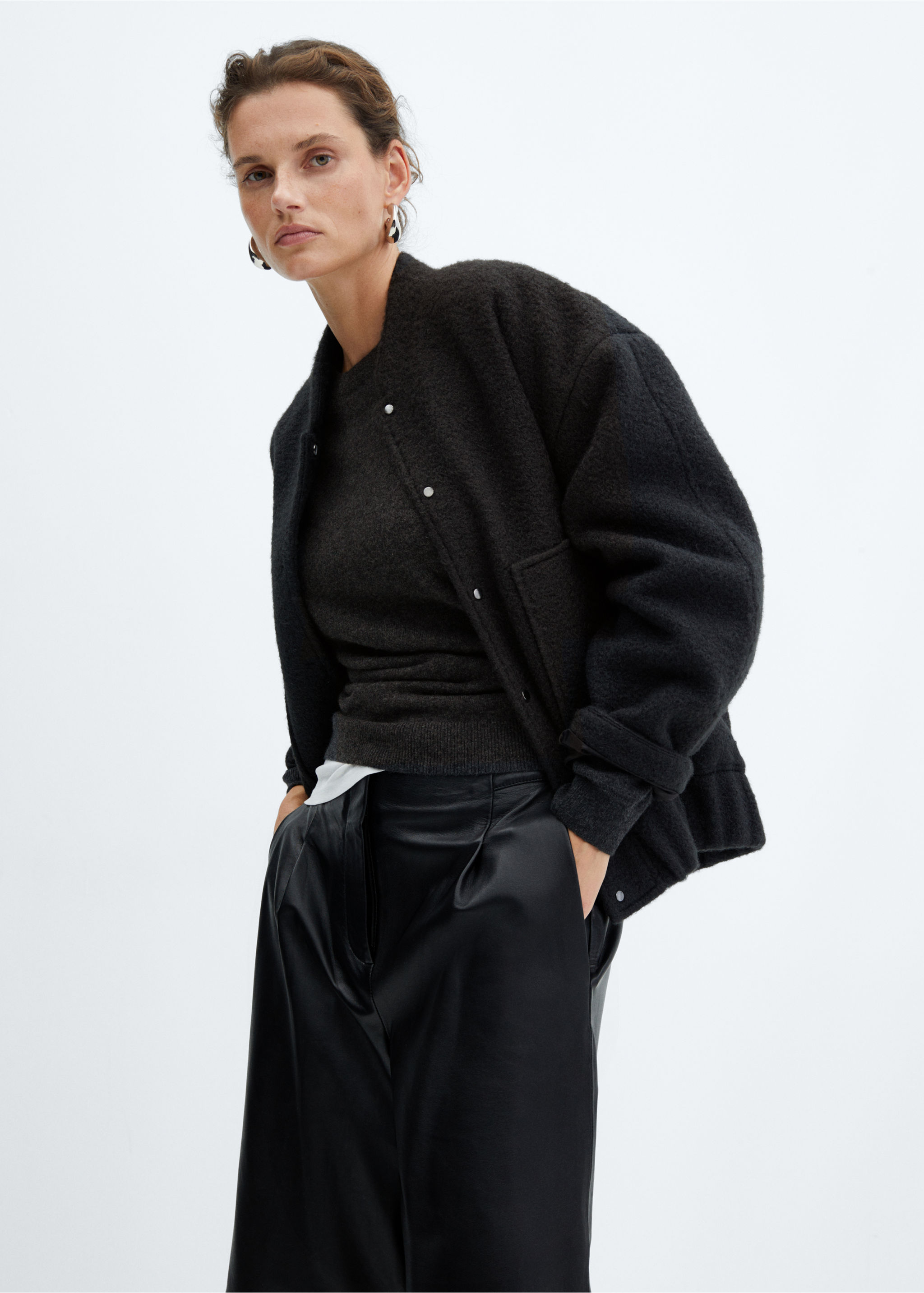 Kurtka bomber oversize - Plan średni