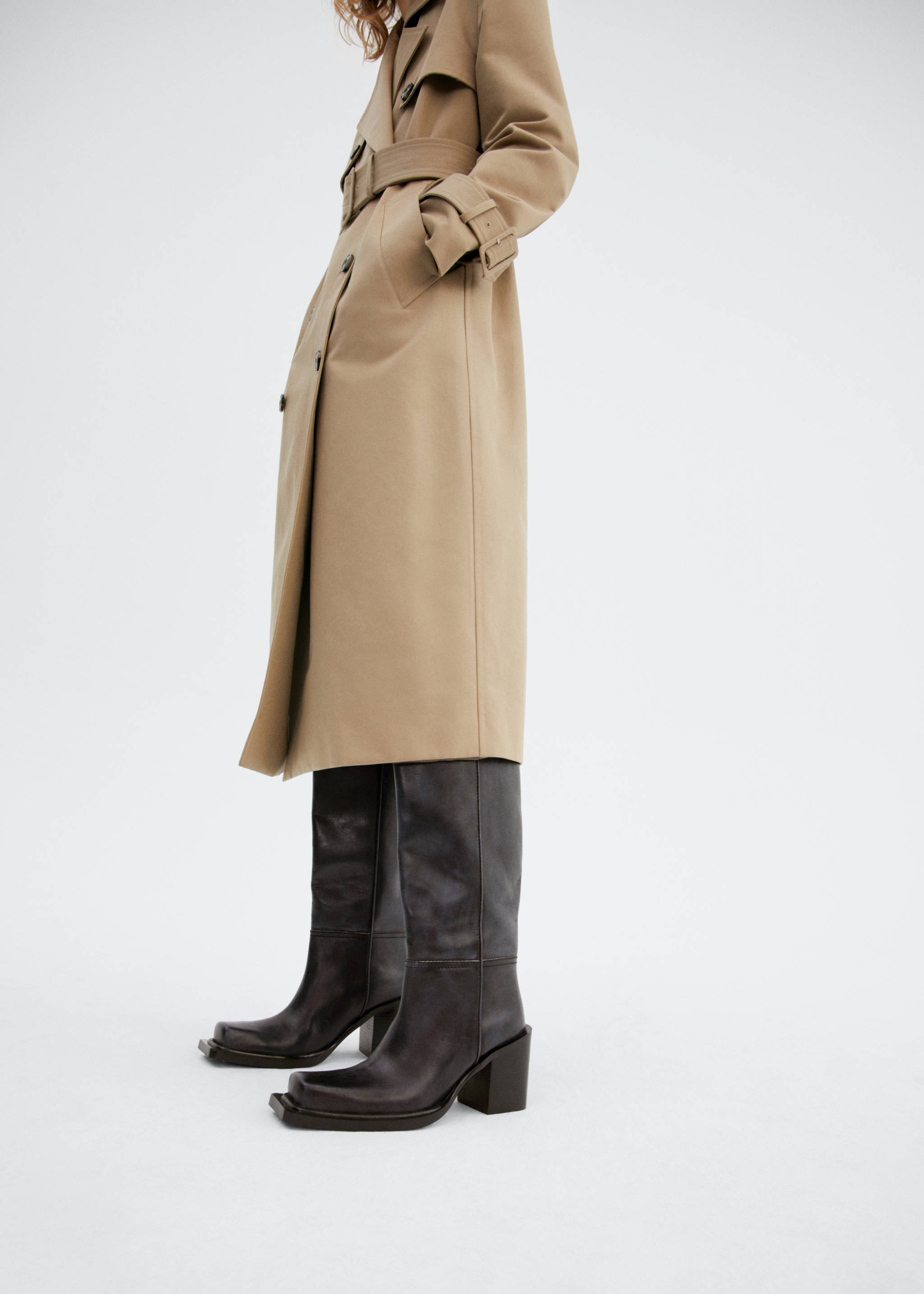 Tall leather boots - General plane