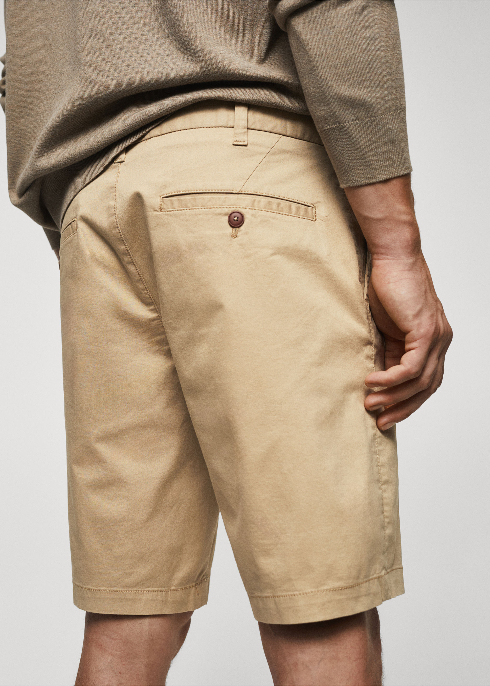 Slim-fit chino cotton bermuda shorts - Details of the article 4