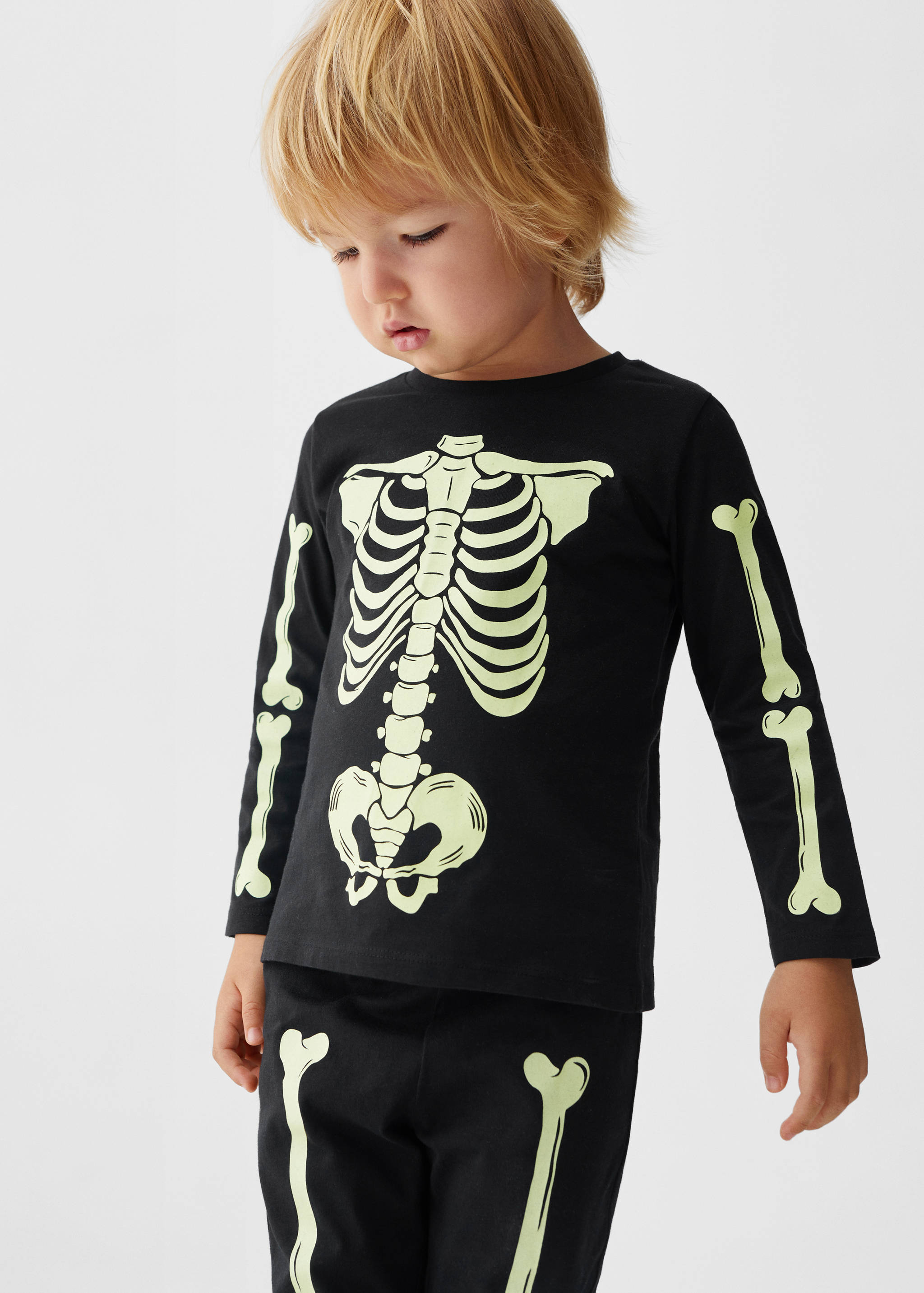 Glow in the dark skeleton pyjama - Medium plane
