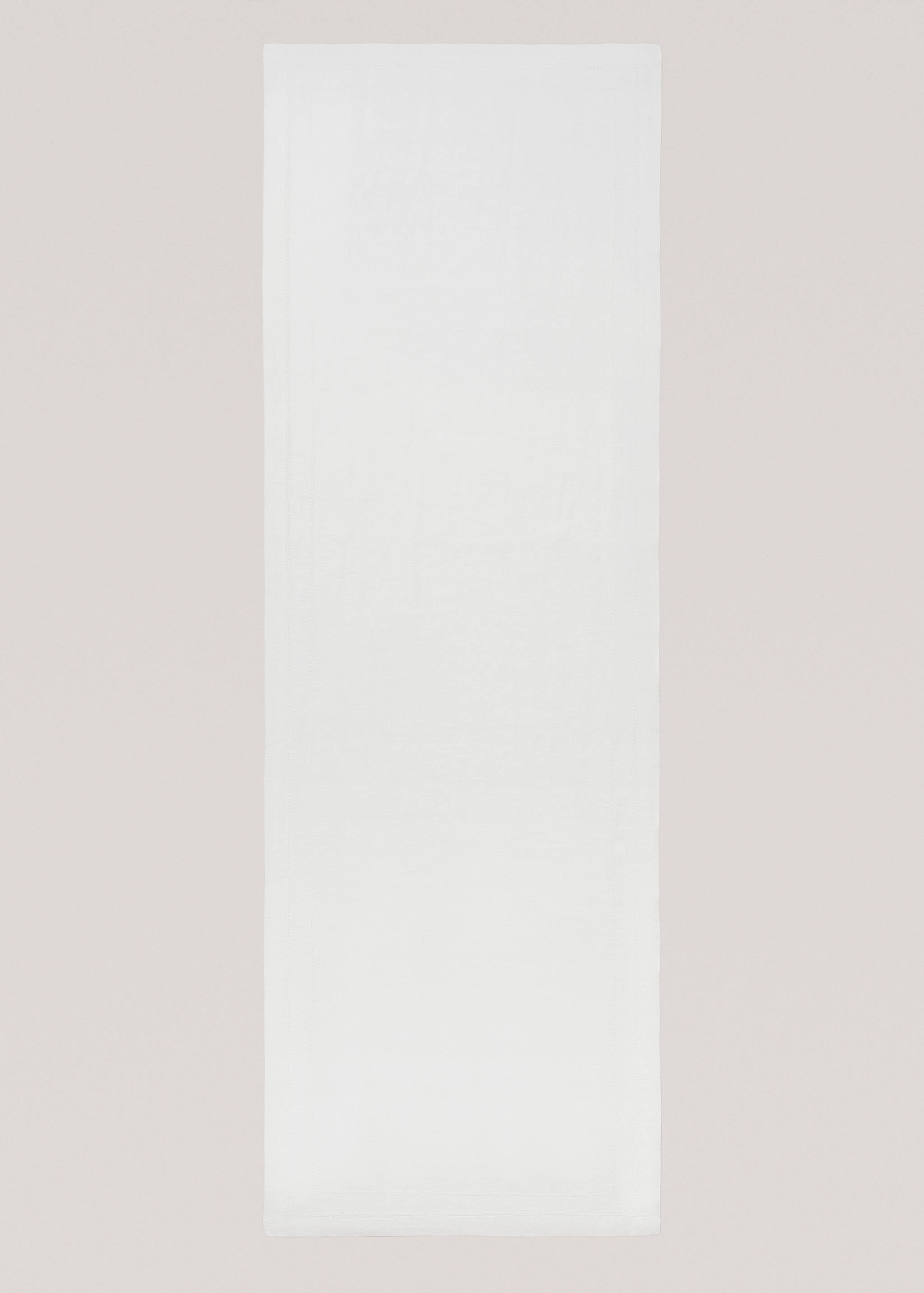 100% linen table runner with seam detail - Details of the article 1