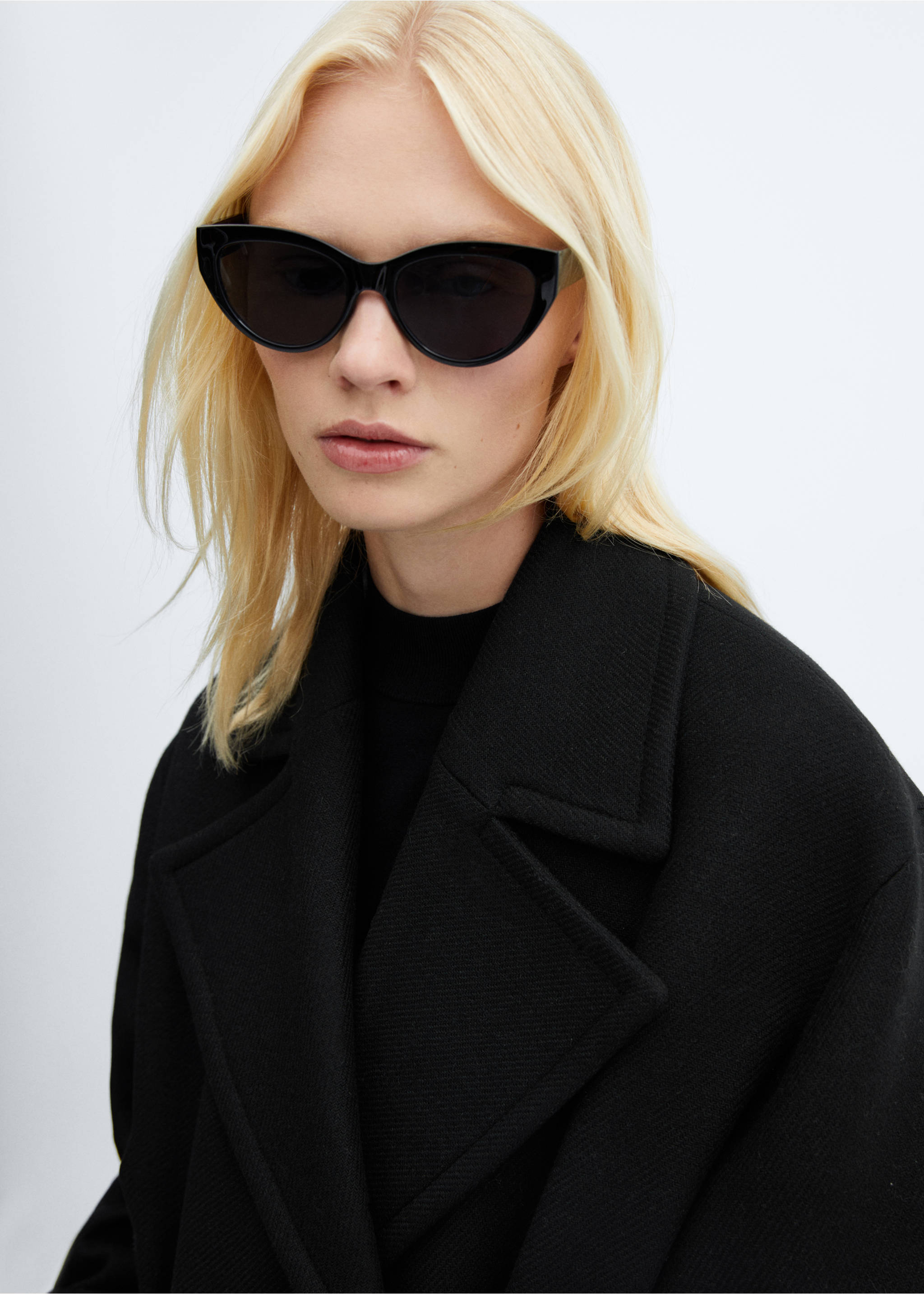 Manteco wool coat with oversized lapels - Details of the article 1, Black. Ref: 57066727-00.