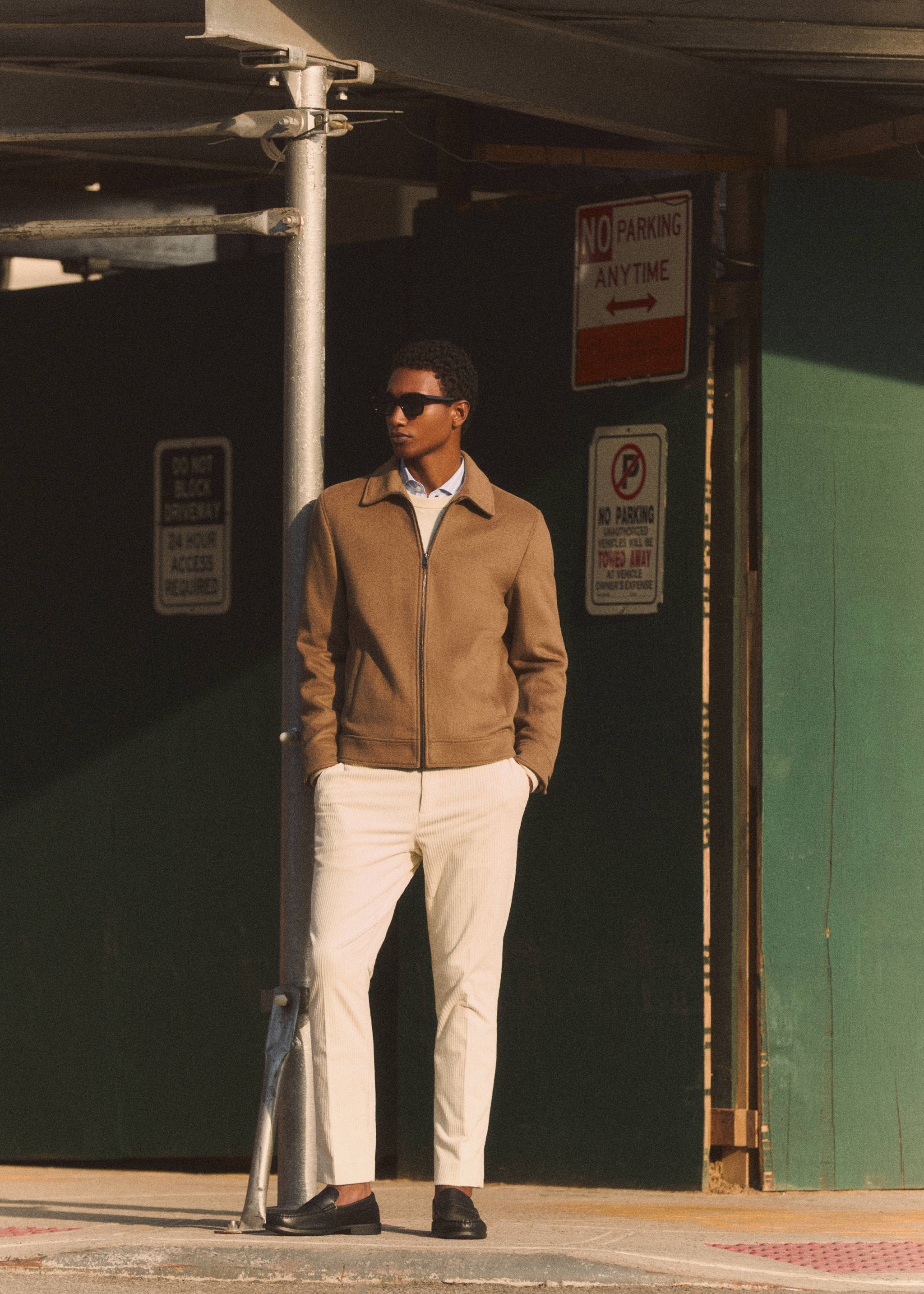 Slim fit corduroy pants - Details of the article 5