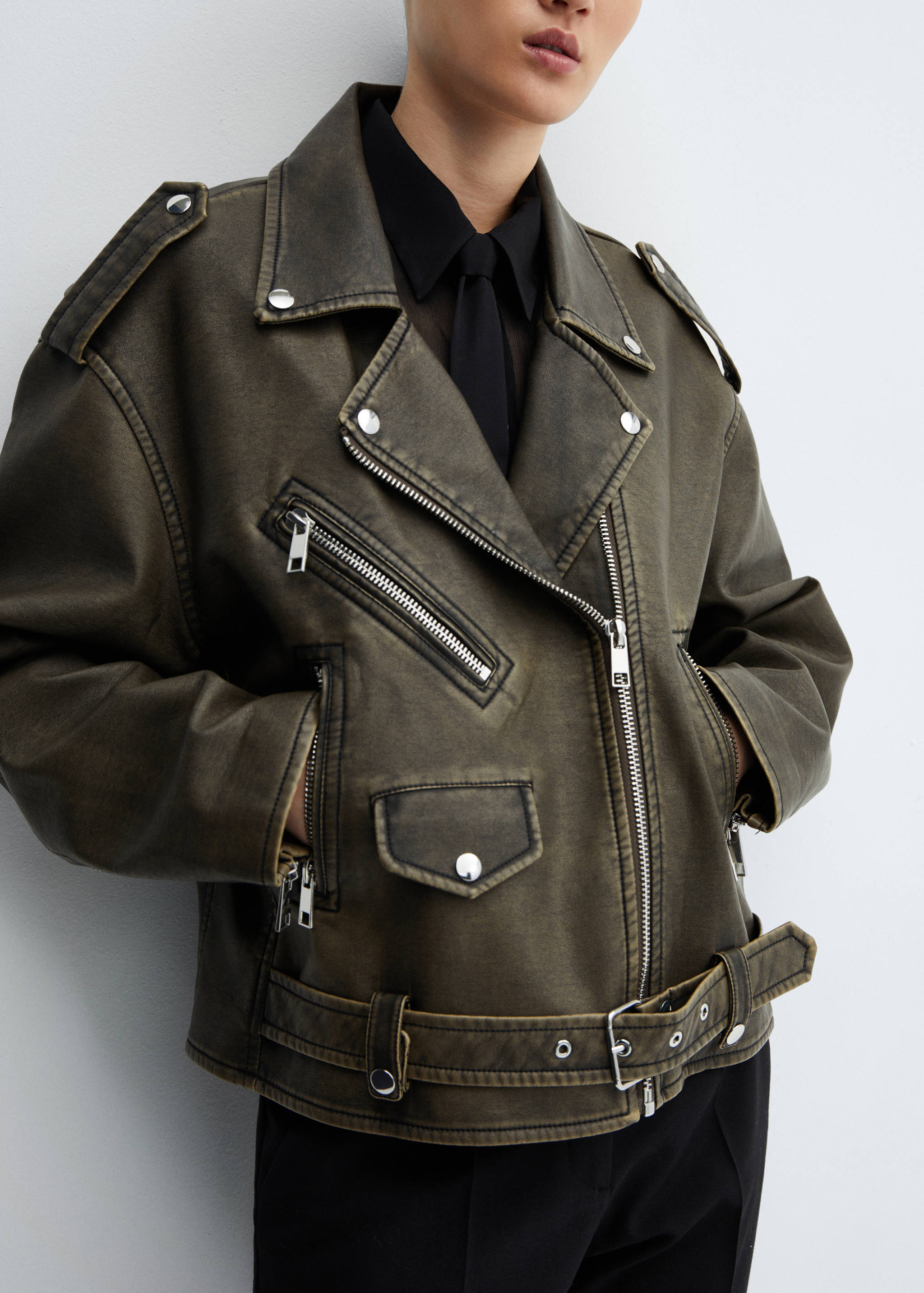 Oversized worn-effect biker jacket - Details of the article 6