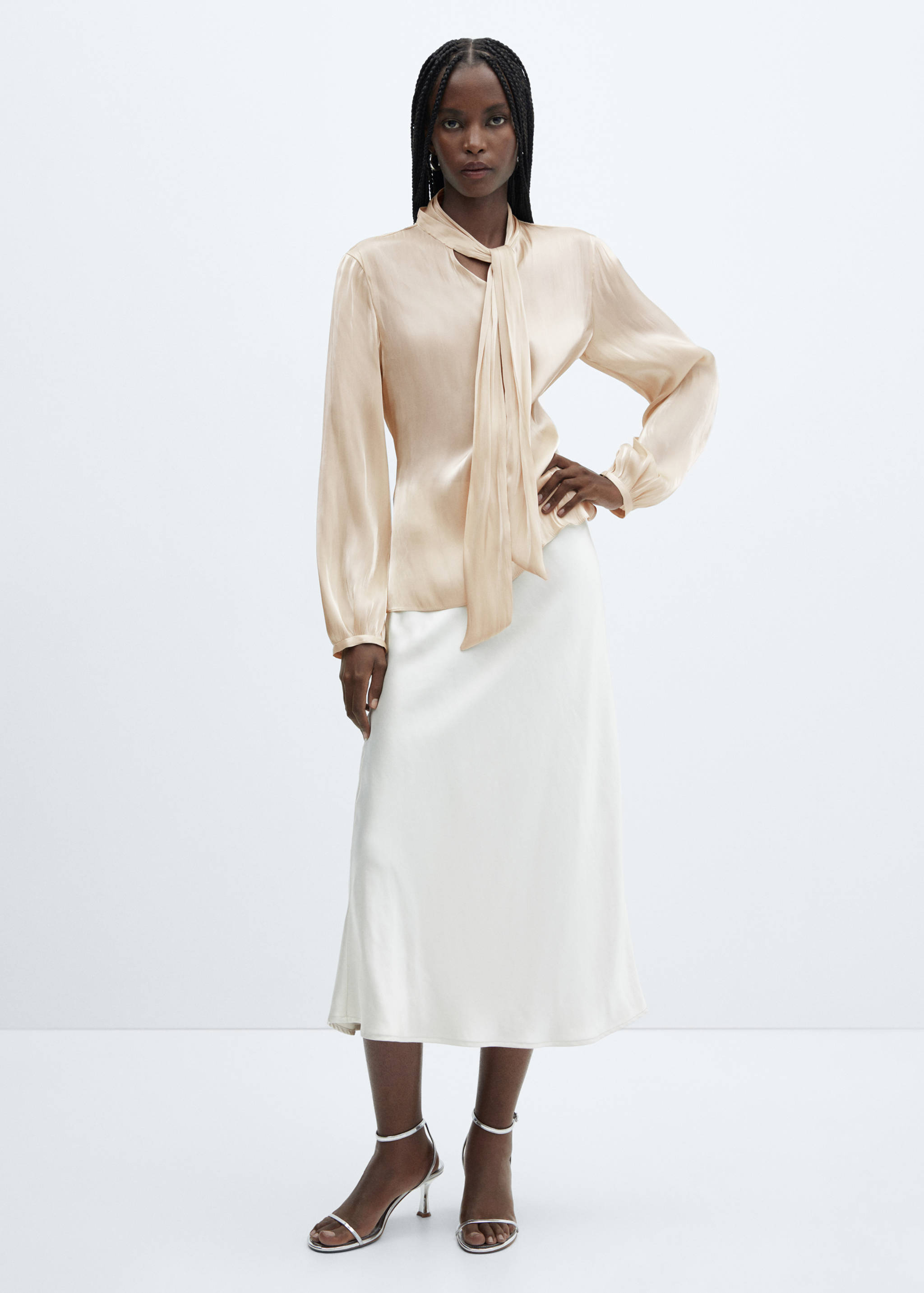 Blouse satinée nœud col - Plan général