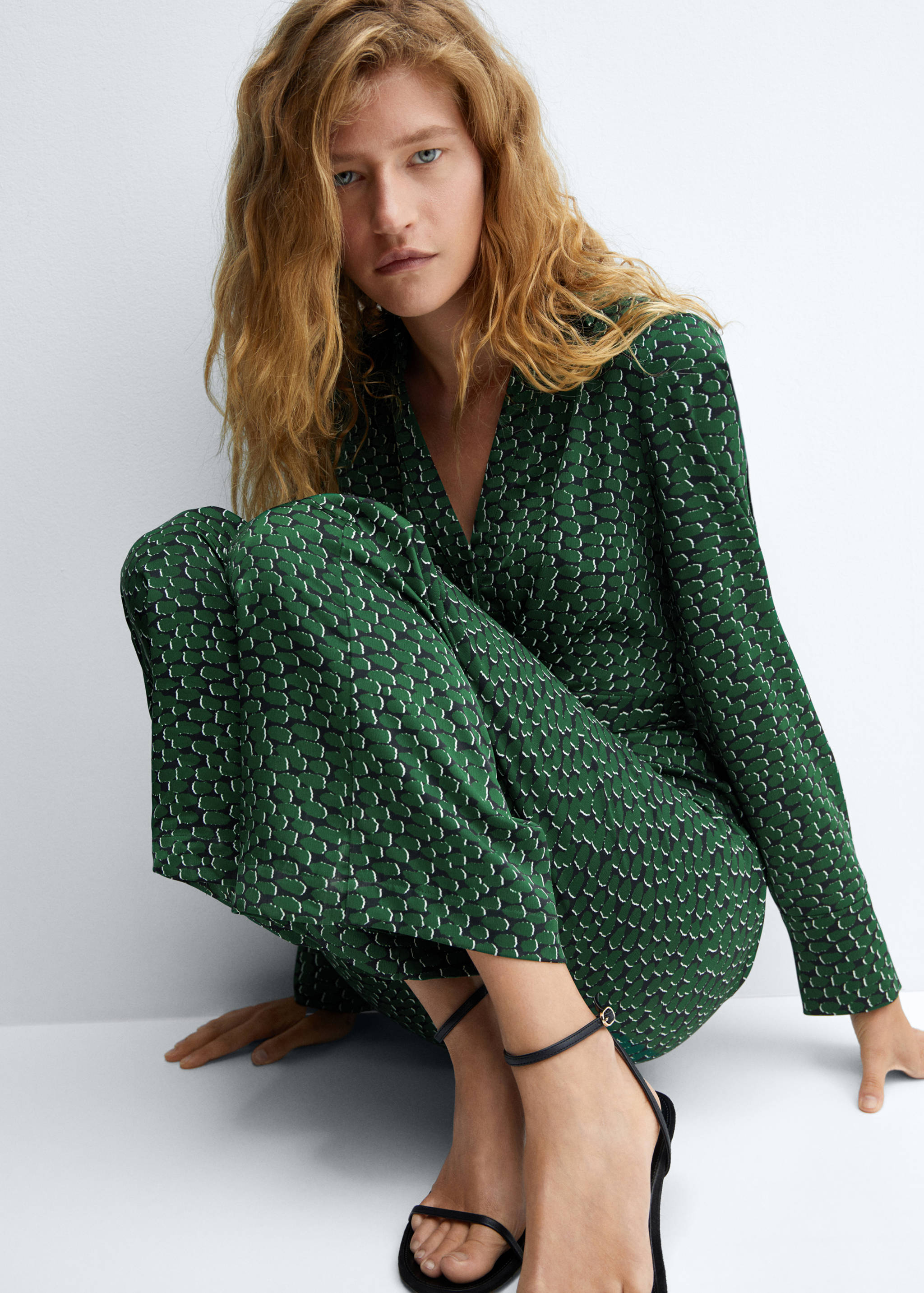 V-neck satin jumpsuit - Details of the article 2