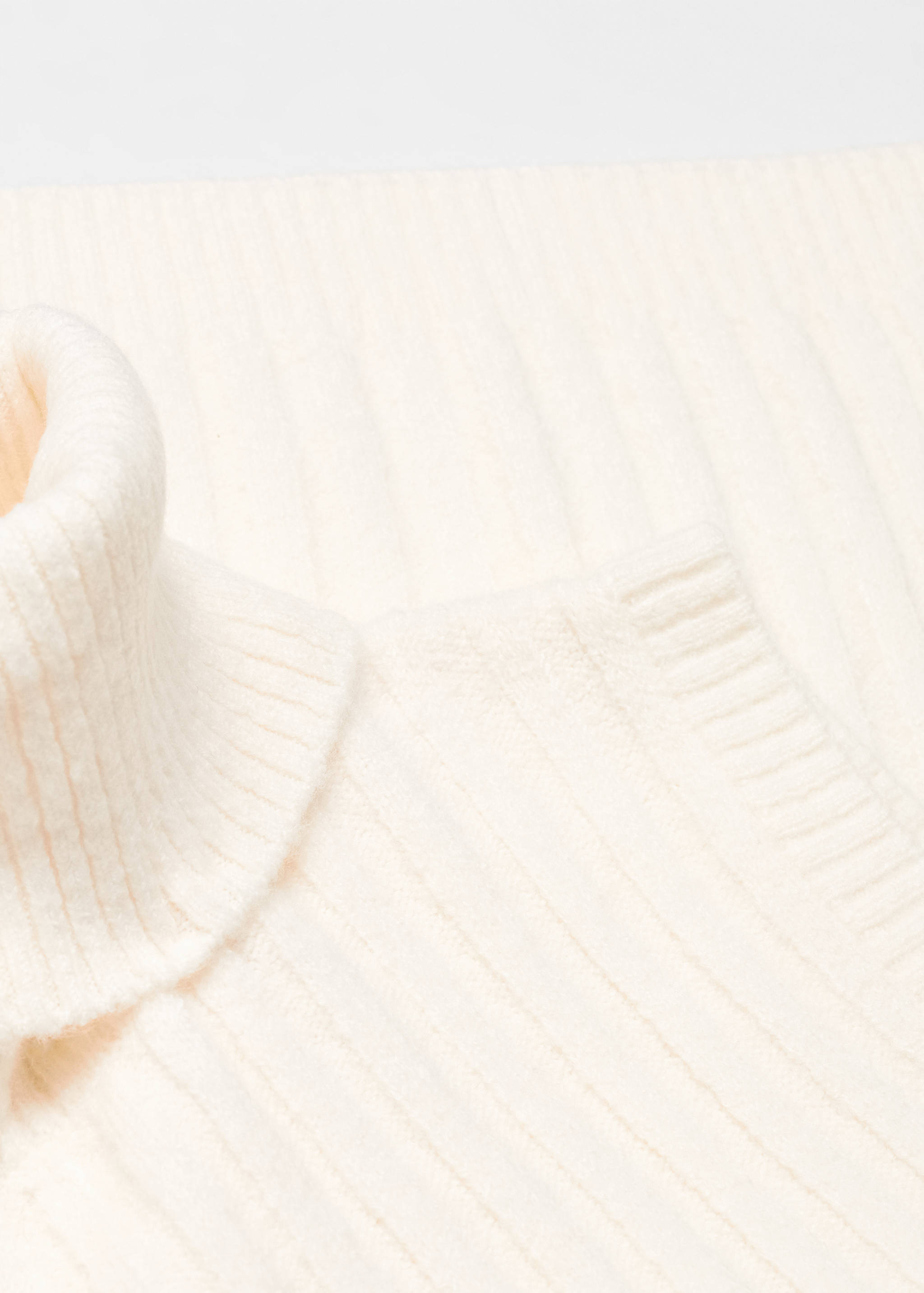 Gerippter Pullunder mit Rollkragen - Detail des Artikels 8