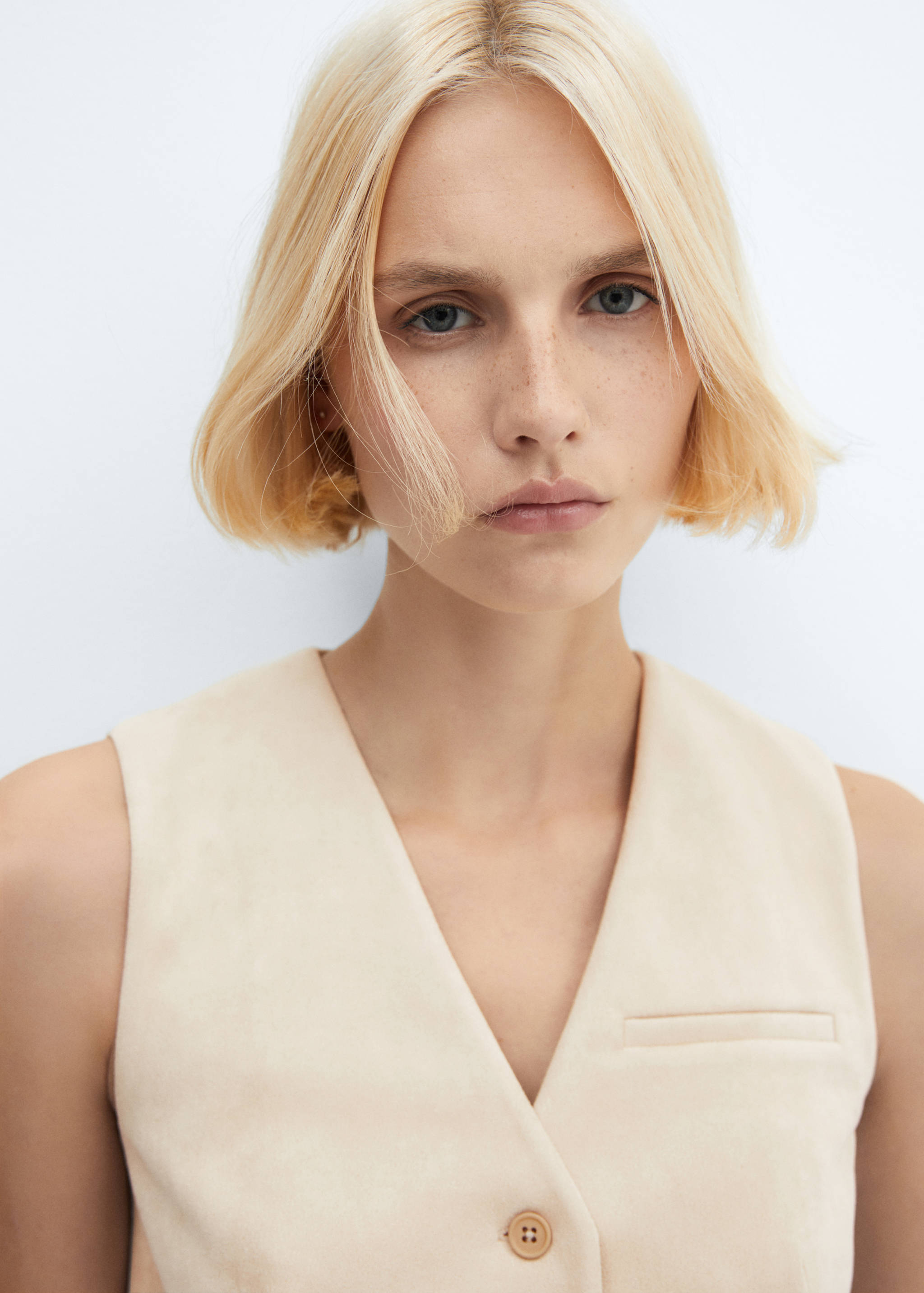 Suede gilet - Details of the article 1