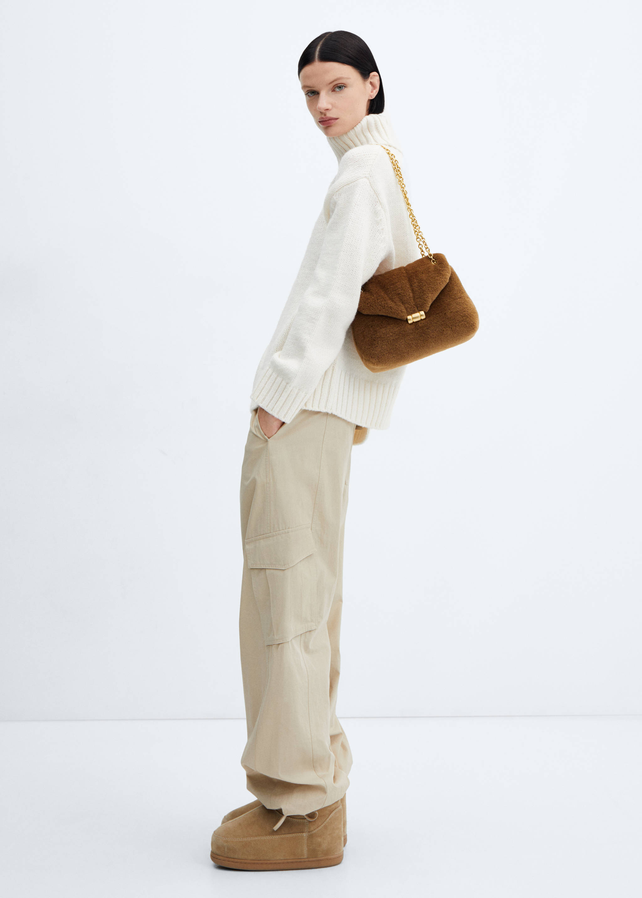 Quilted fur-effect bag - General plane