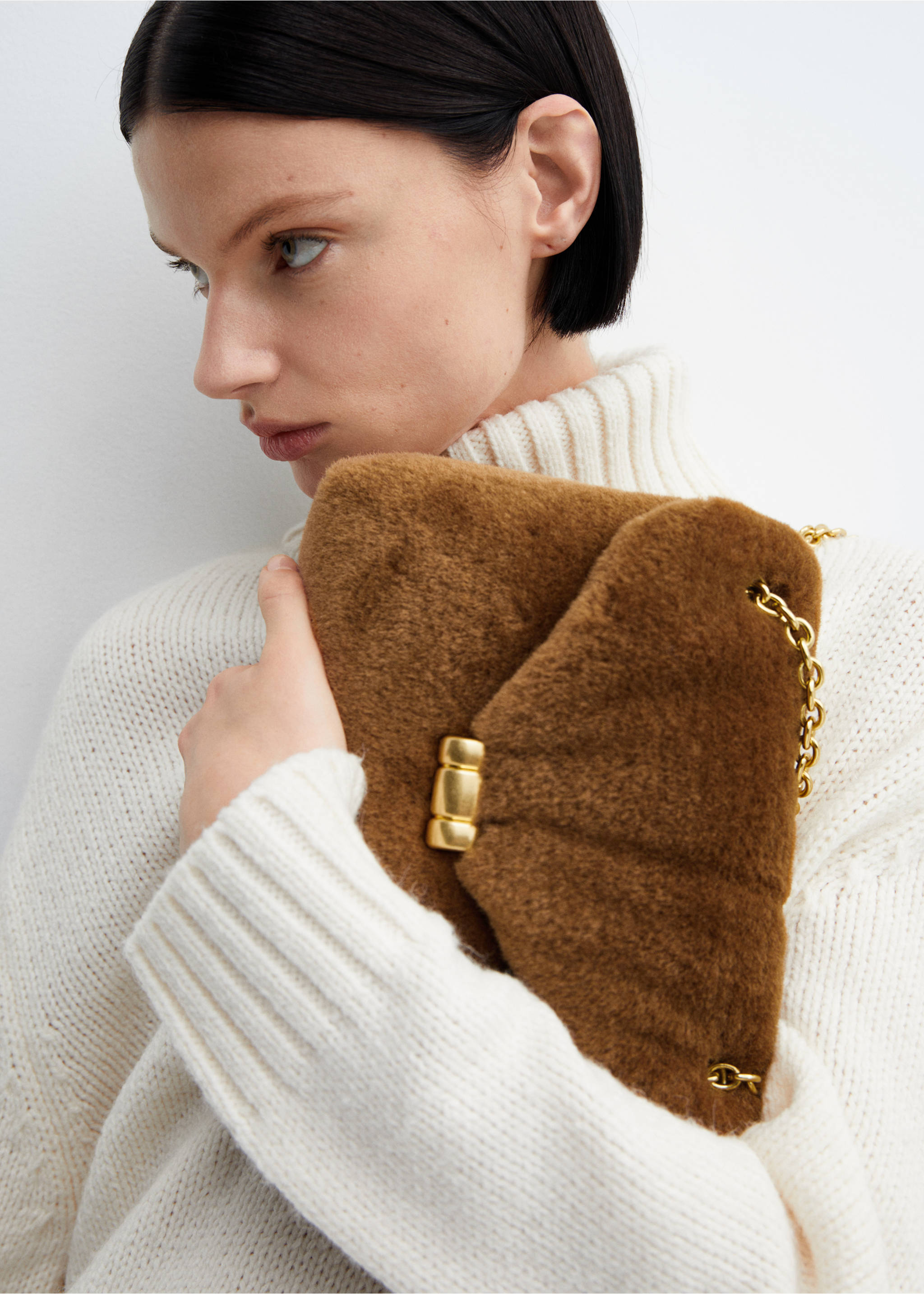 Quilted fur-effect bag - Details of the article 9, Brown. Ref: 57067748-00.