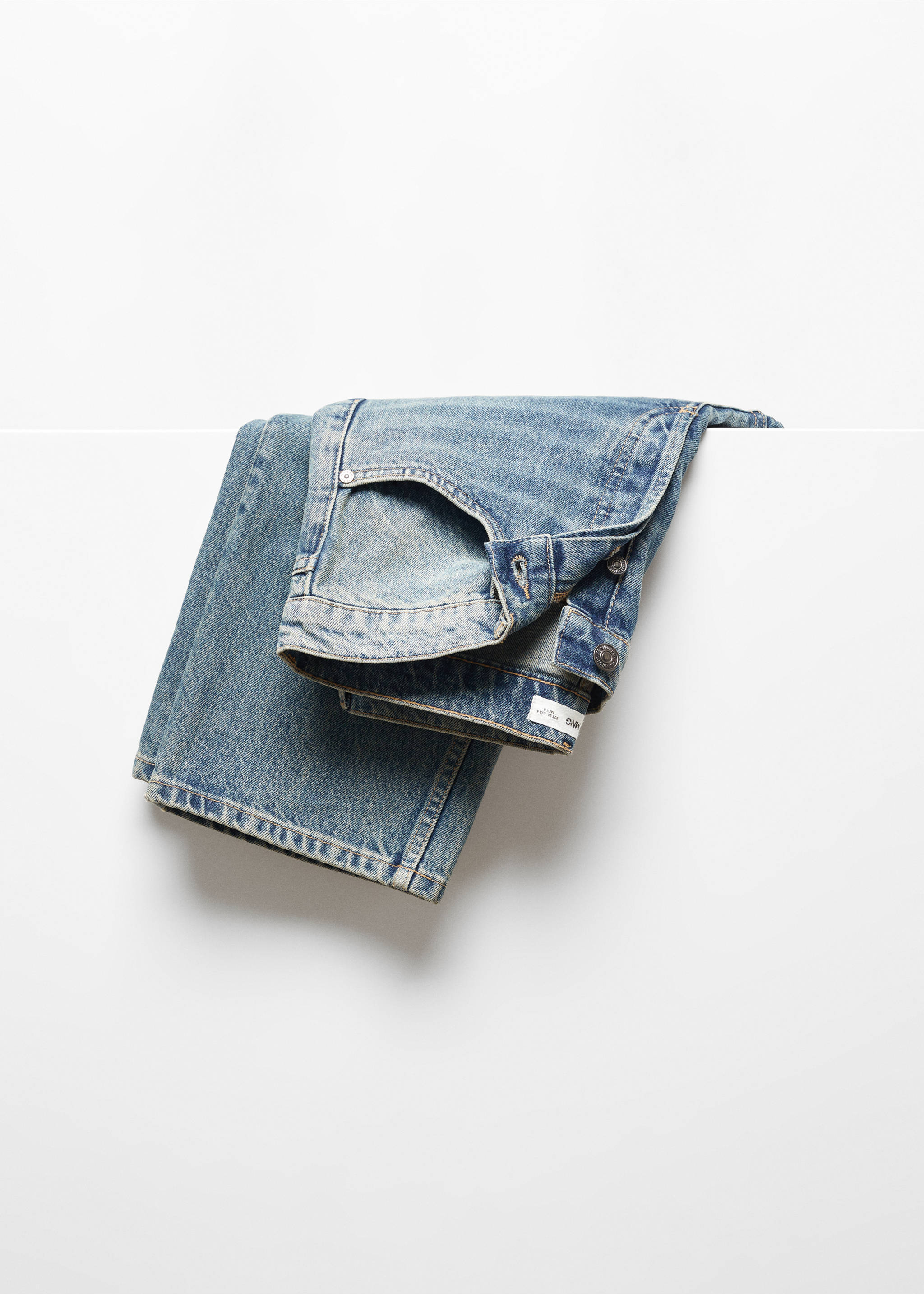 Mid-rise straight jeans - Details of the article 8, Medium Vintage Blue. Ref: 57067761-00.