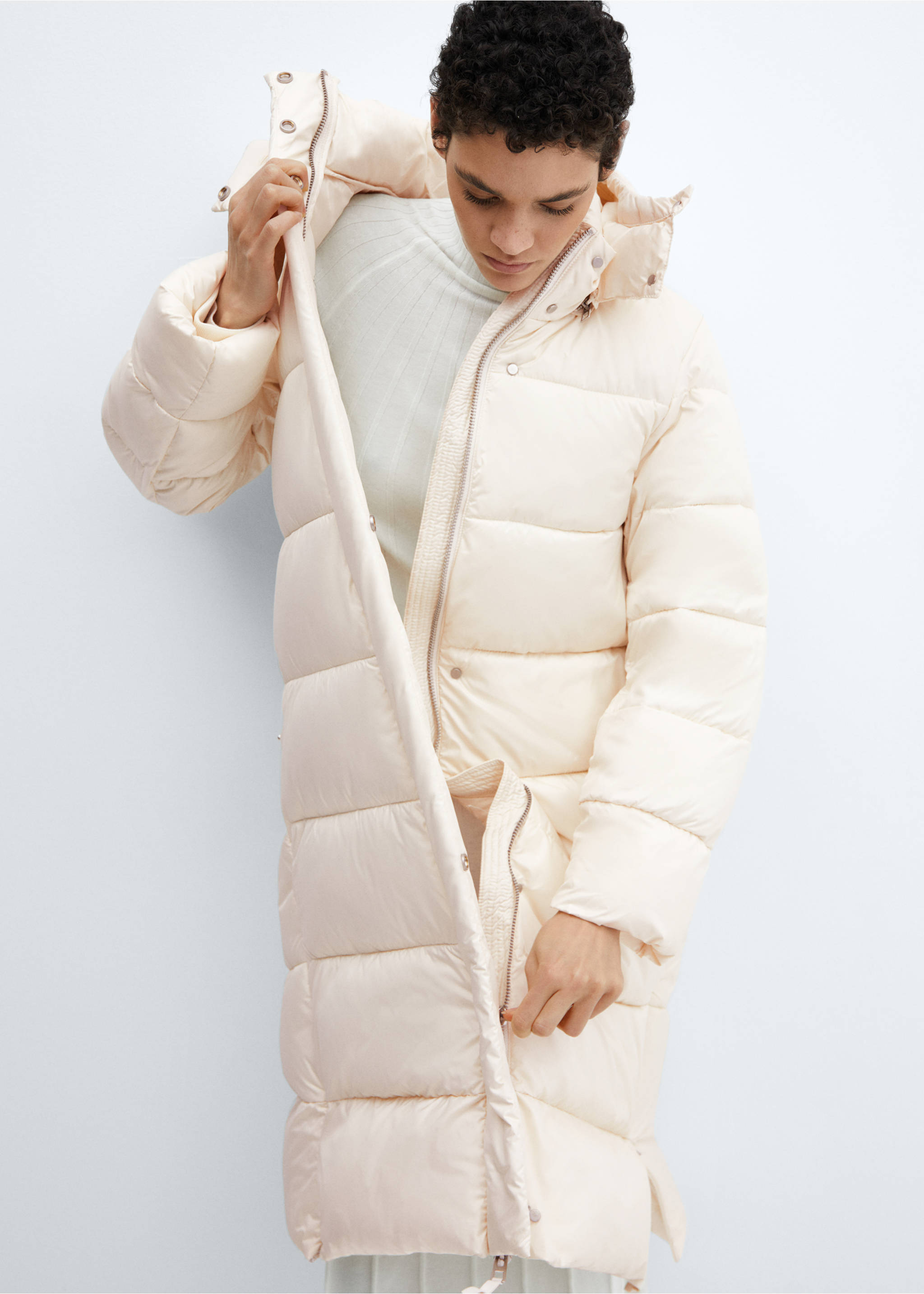 Anorak matelassé imperméable à capuche - Détail de l'article 2, Blanc cassé. Ref: 57069079-00.