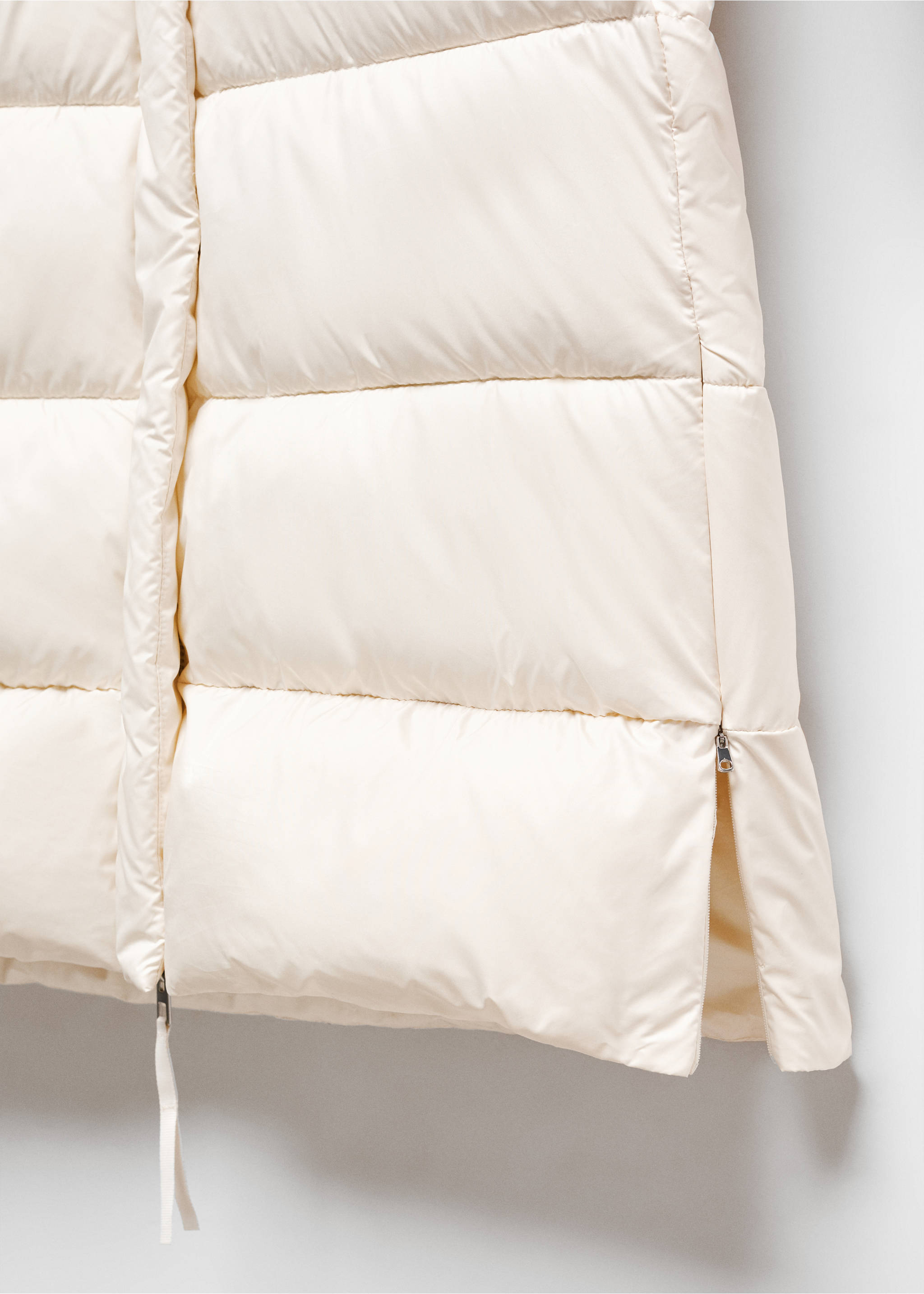 Anorak matelassé imperméable à capuche - Détail de l'article 0, Blanc cassé. Ref: 57069079-00.