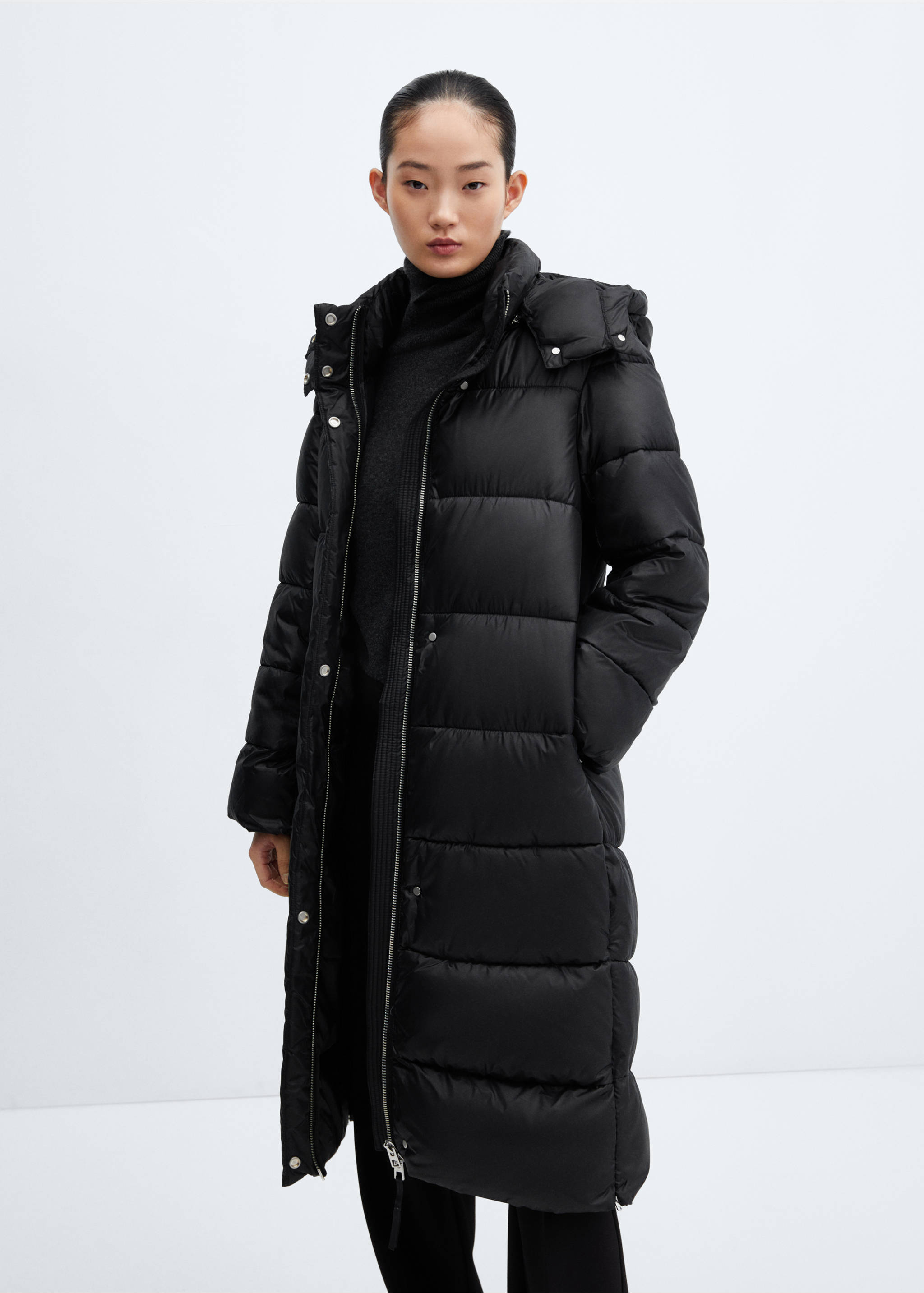 Water-repellent hood puffer coat - Medium plane, Black. Ref: 57069079-00.