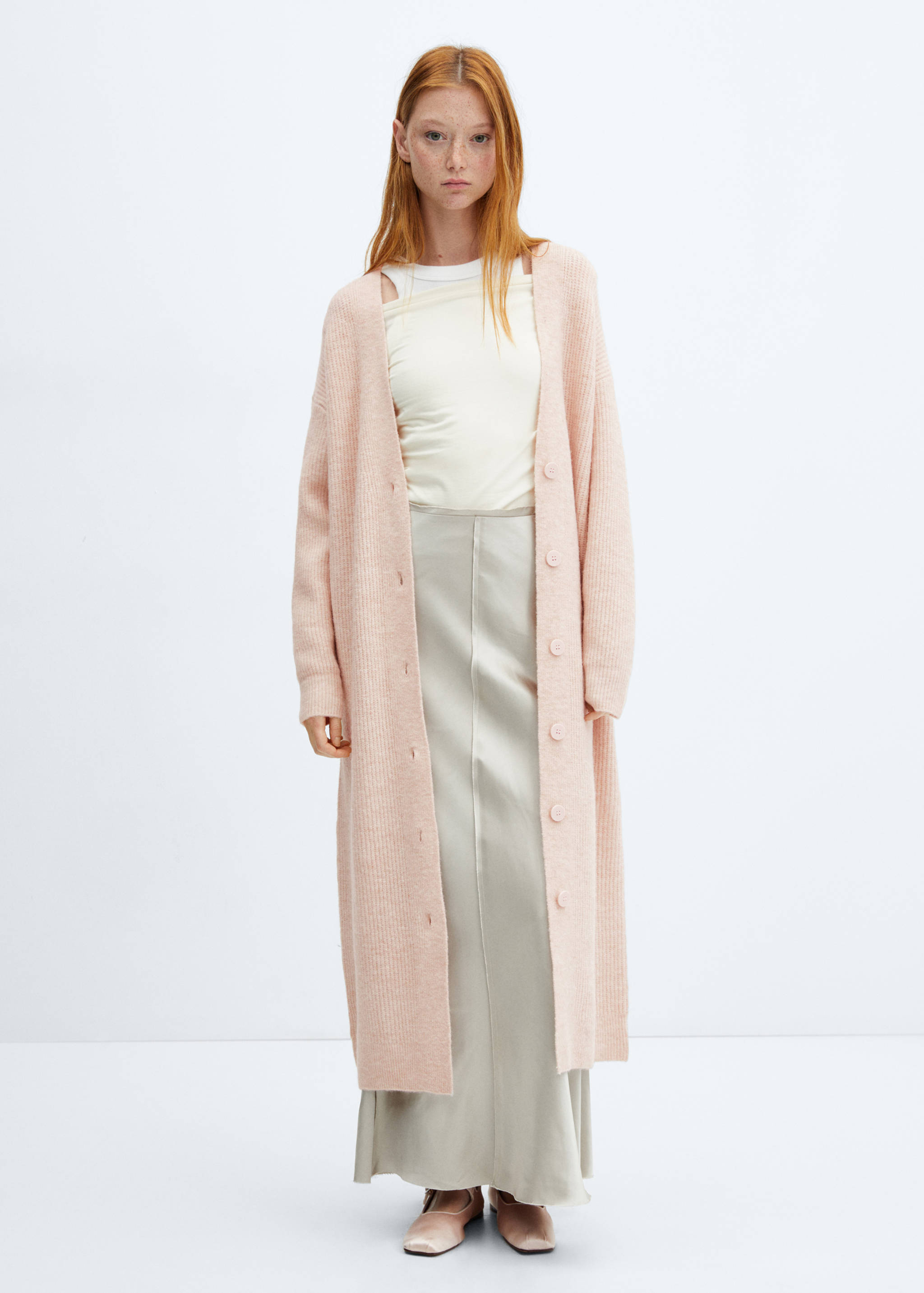 Buttoned long cardigan - General plane