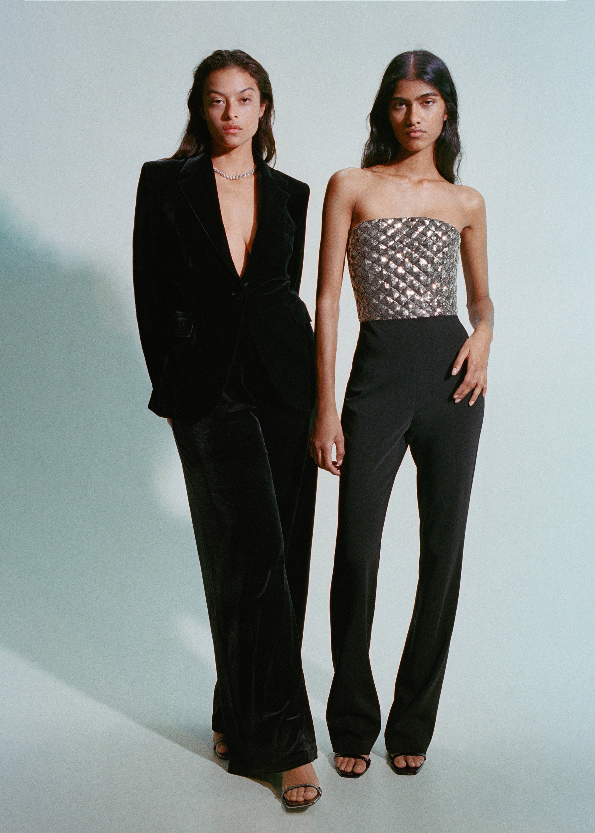 Sequined strapless jumpsuit - Details of the article 7, Black. Ref: 57069095-00.