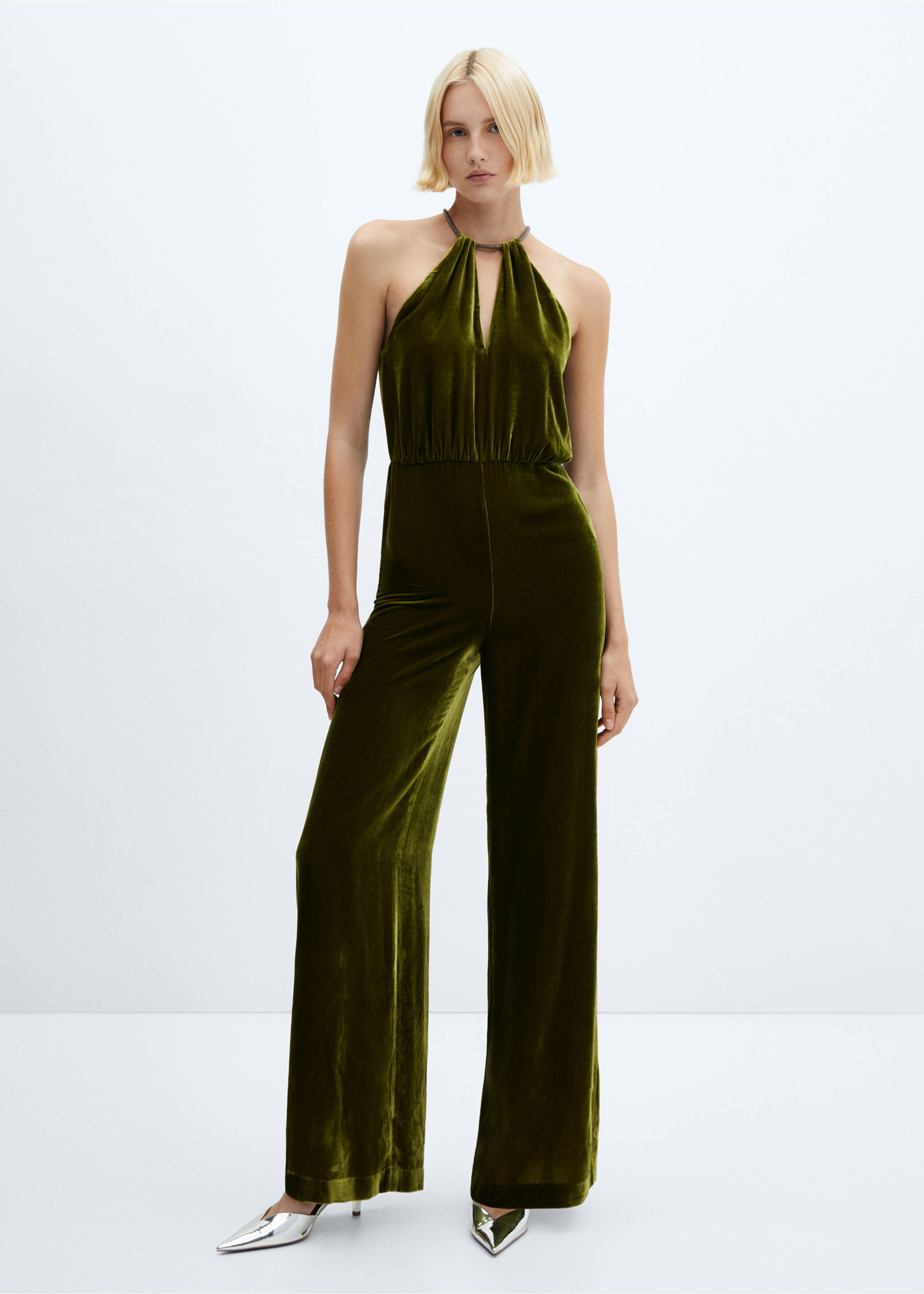 Halter-neck velvet jumpsuit - General plane, Olive Green. Ref: 57069097-00.