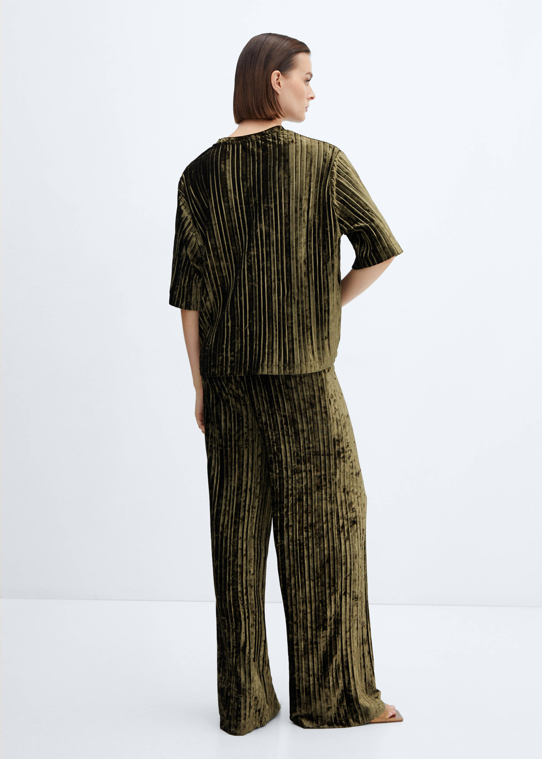 Pleated velvet pants - Reverse of the article