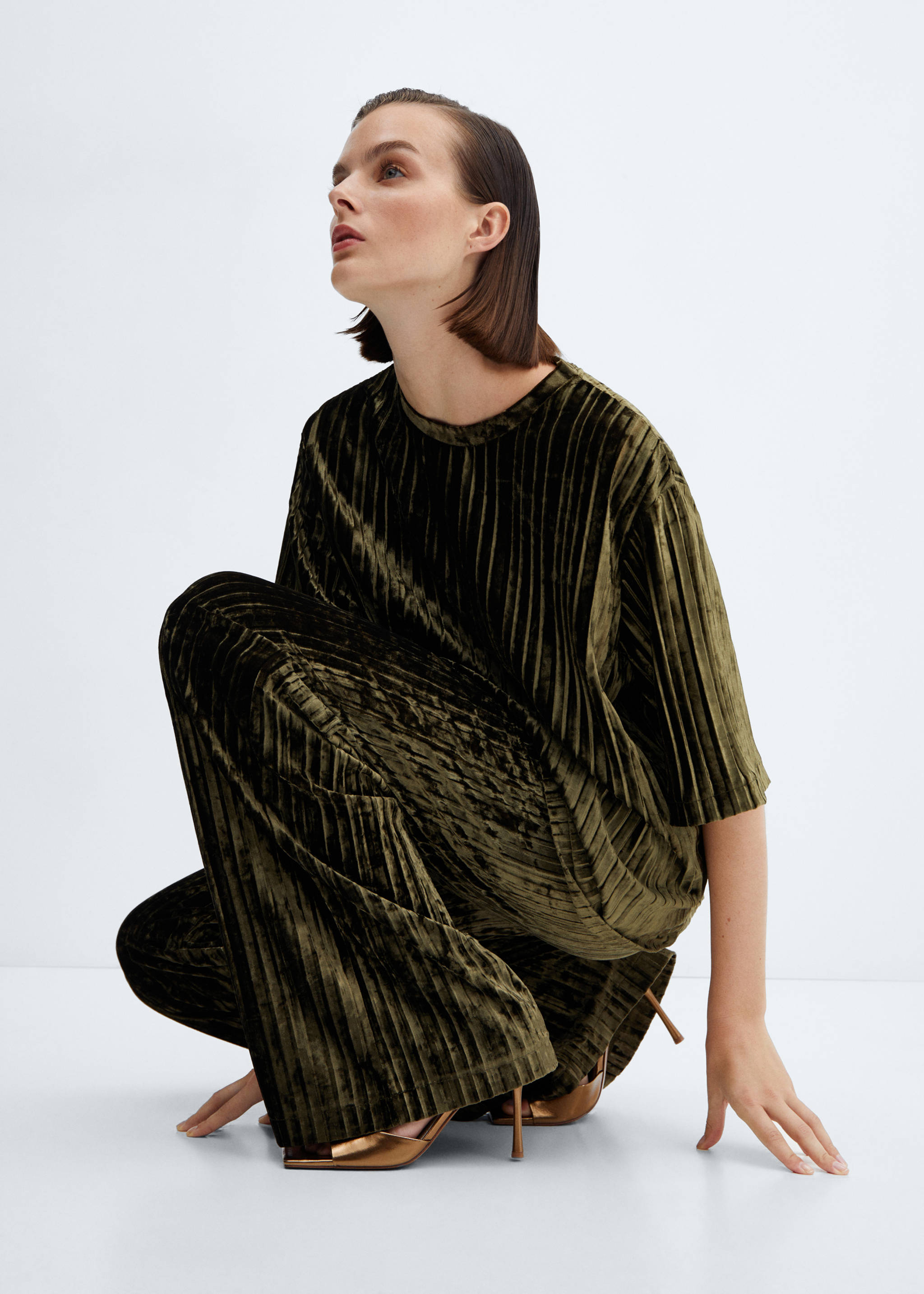 Pleated velvet pants - Details of the article 2