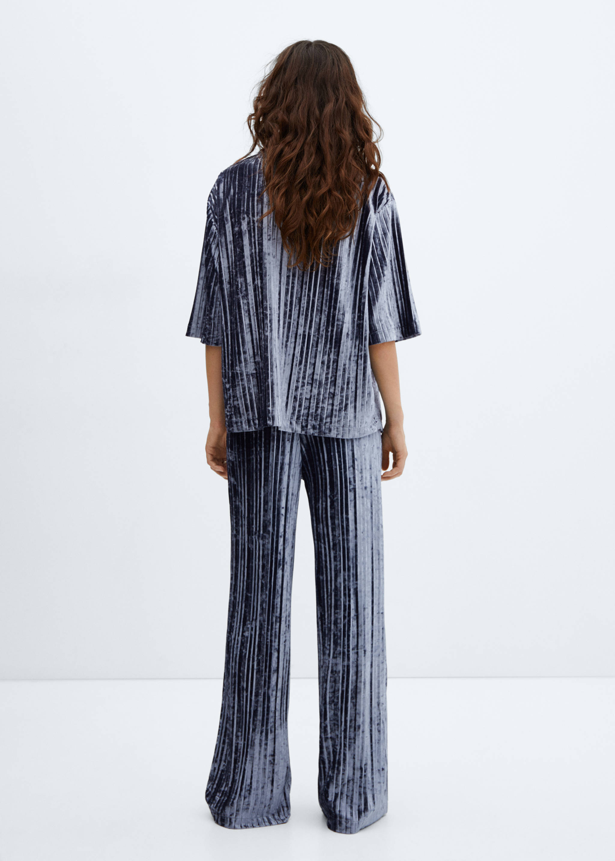 Pleated velvet pants - Reverse of the article