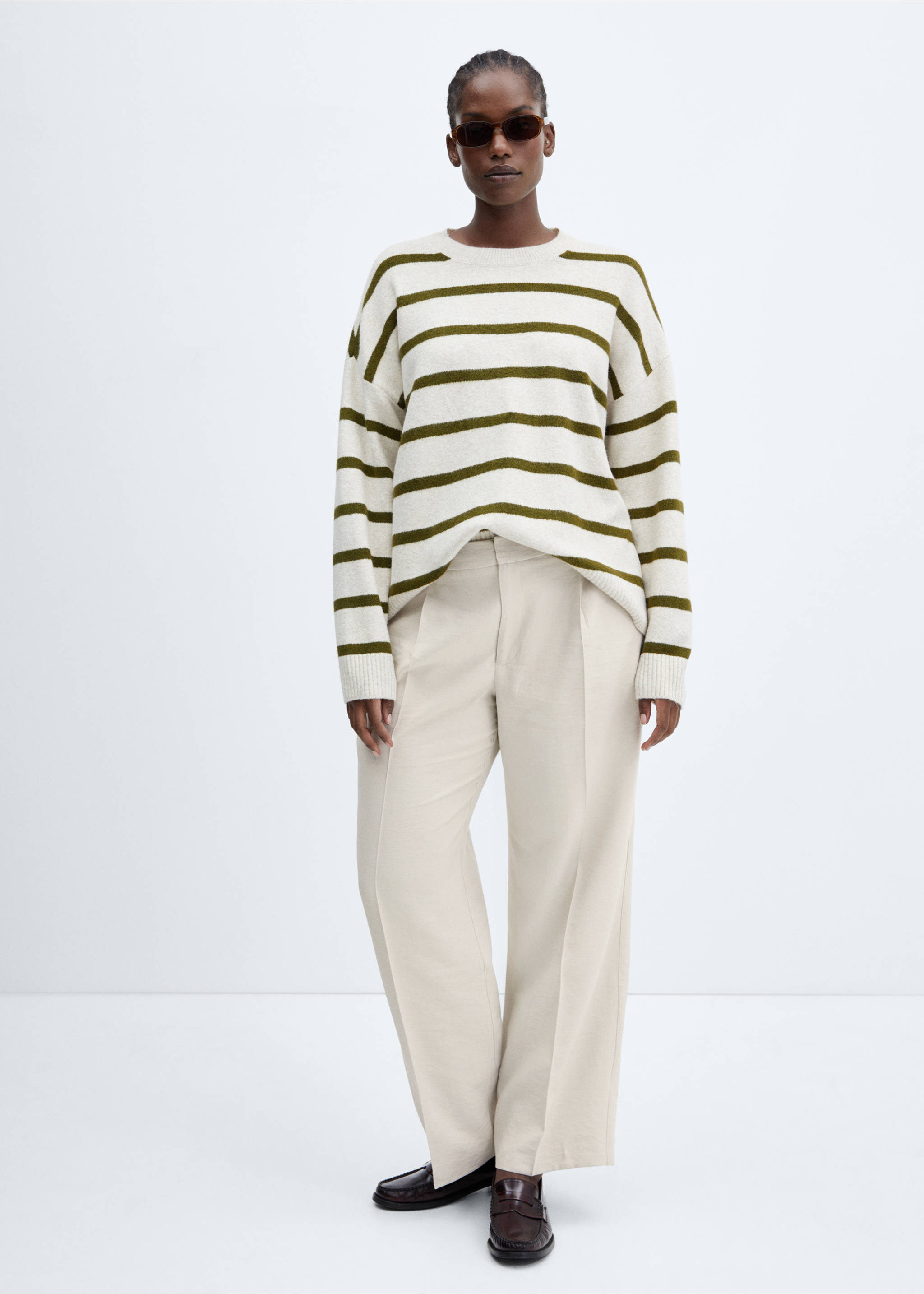Round-neck striped sweater - Details of the article 3, Khaki. Ref: 57069101-00.