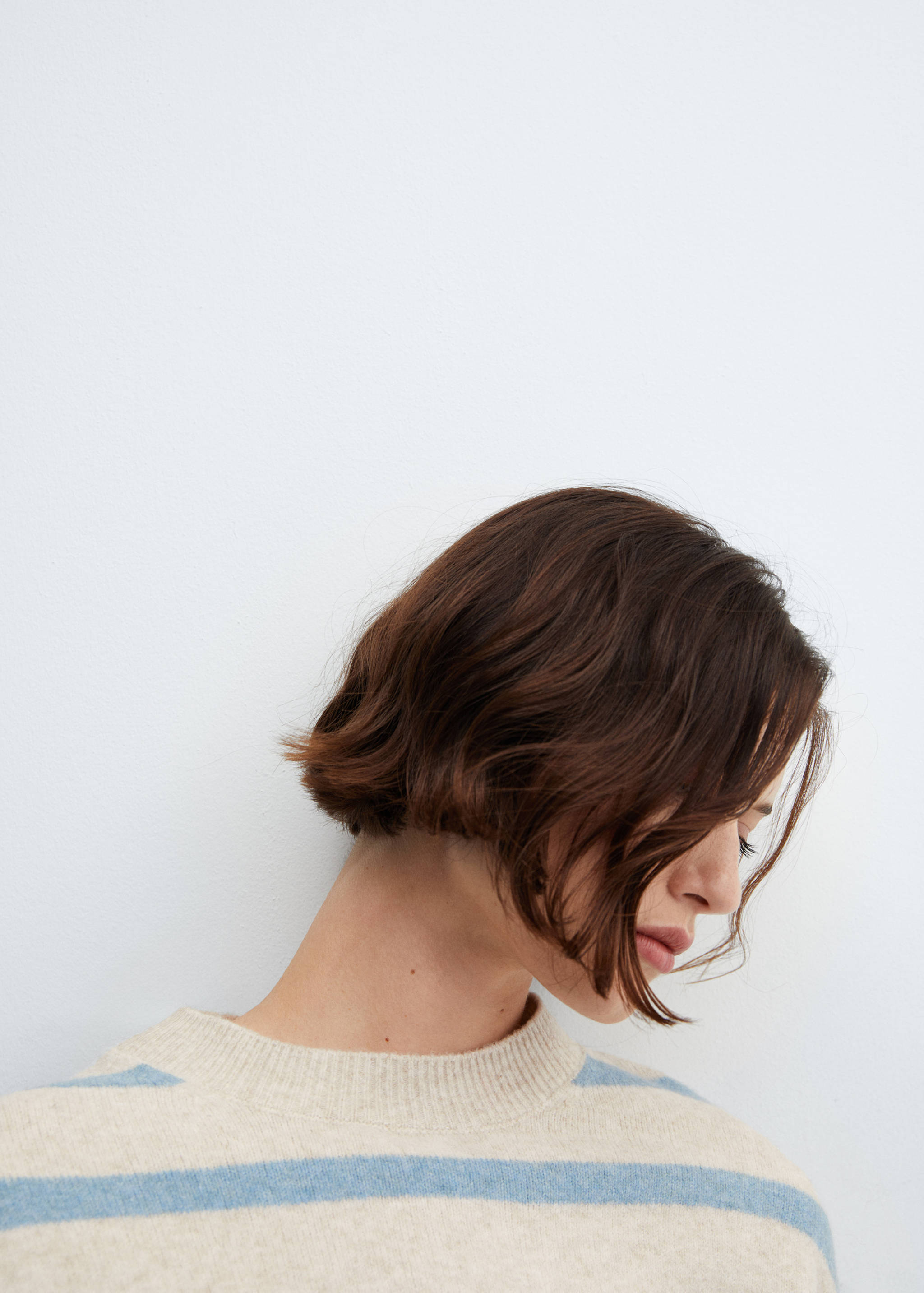 Round-neck striped sweater - Details of the article 1