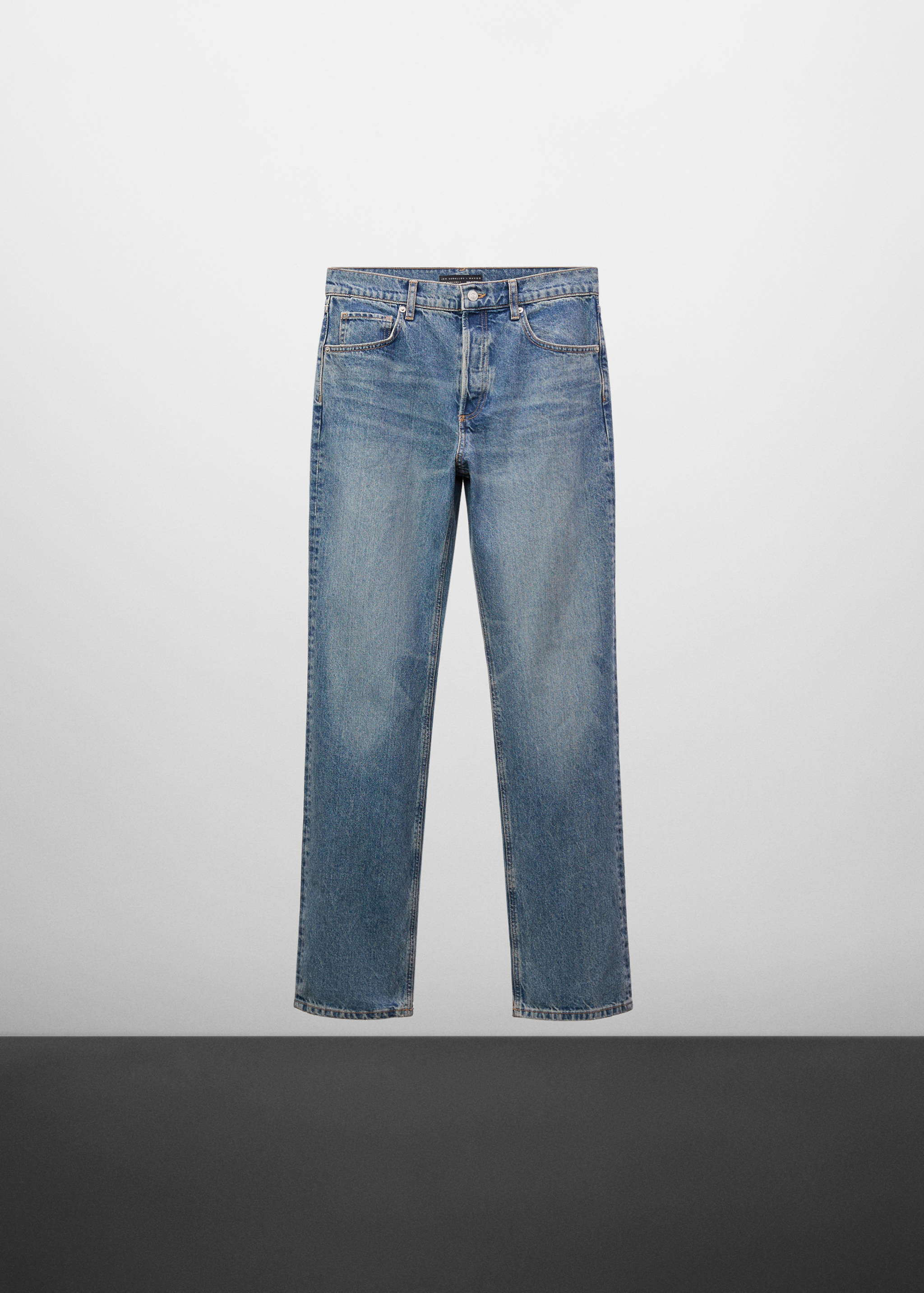 Mid-rise straight jeans - Article without model