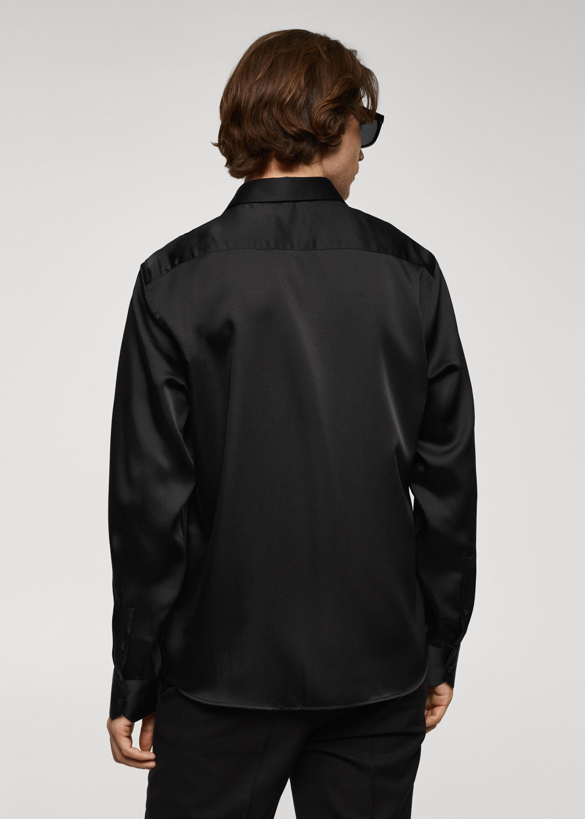 Satin finish flowy shirt - Reverse of the article