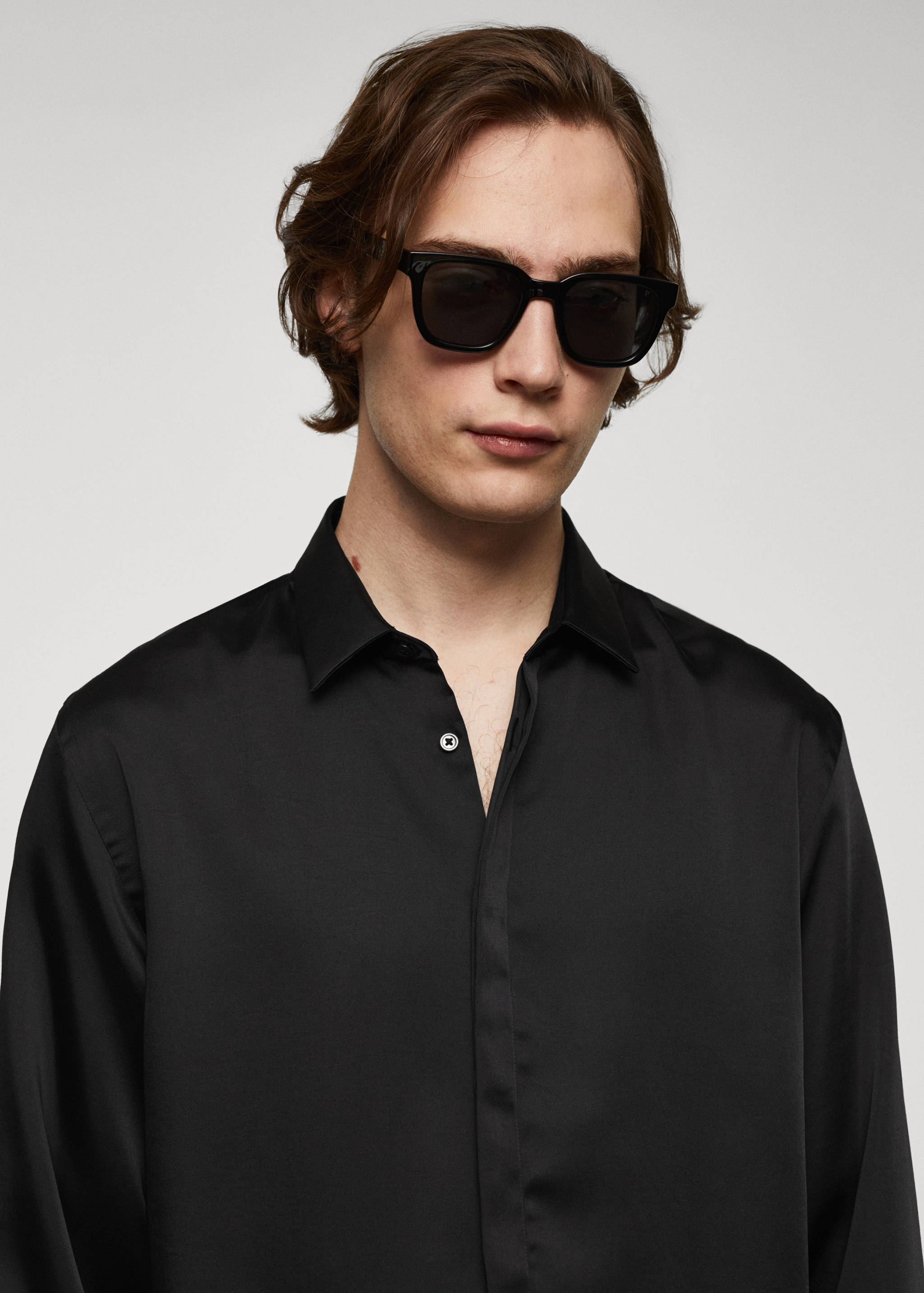 Satin finish flowy shirt - Details of the article 1