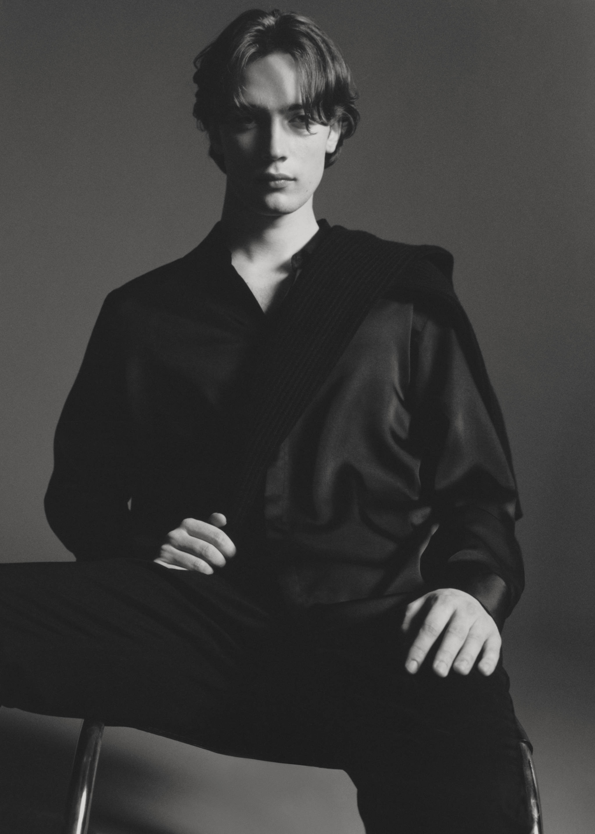 Satin finish flowy shirt - Details of the article 5