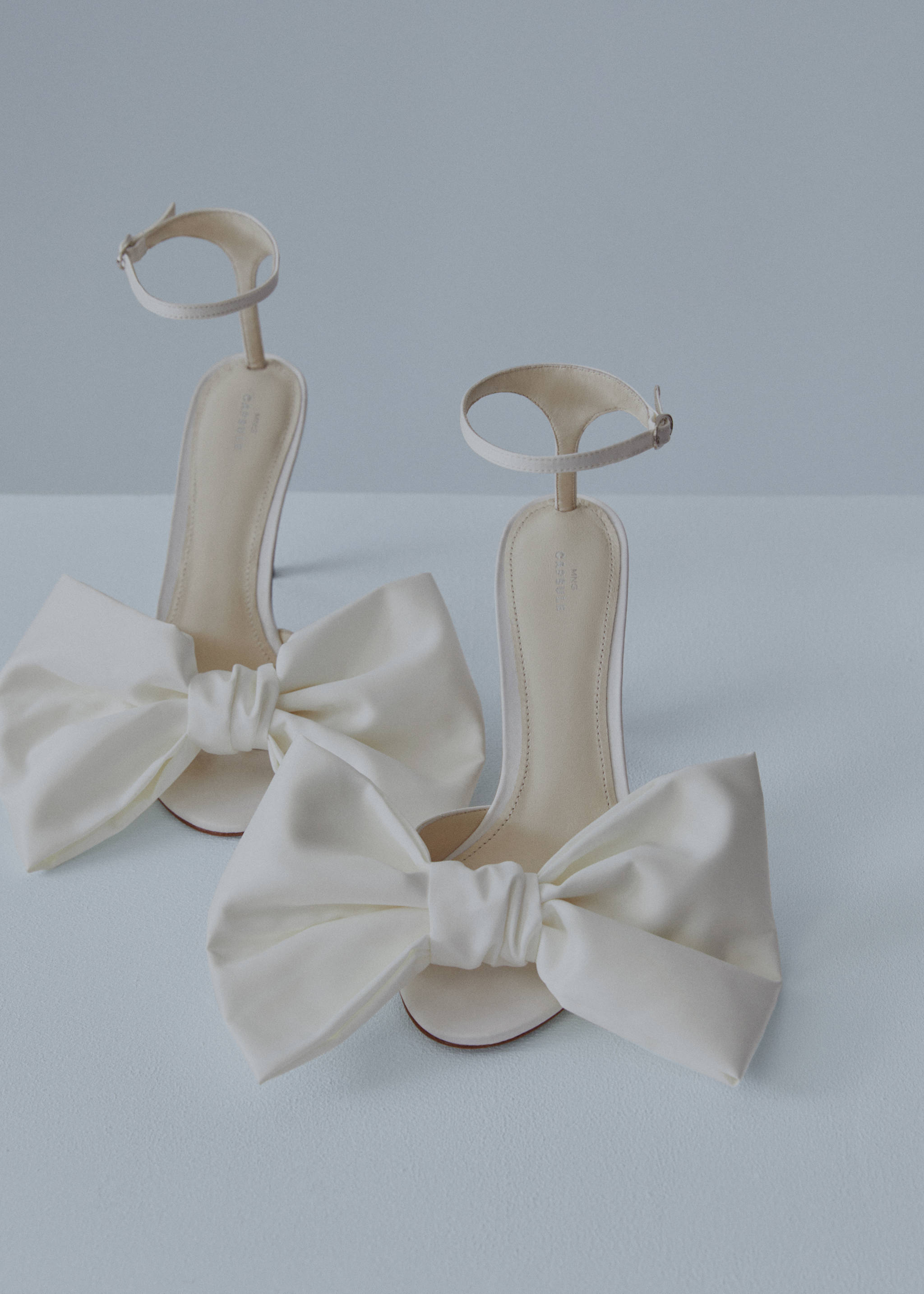 Πέδιλα με σατέν φιόγκο - Λεπτομέρεια του προϊόντος 3