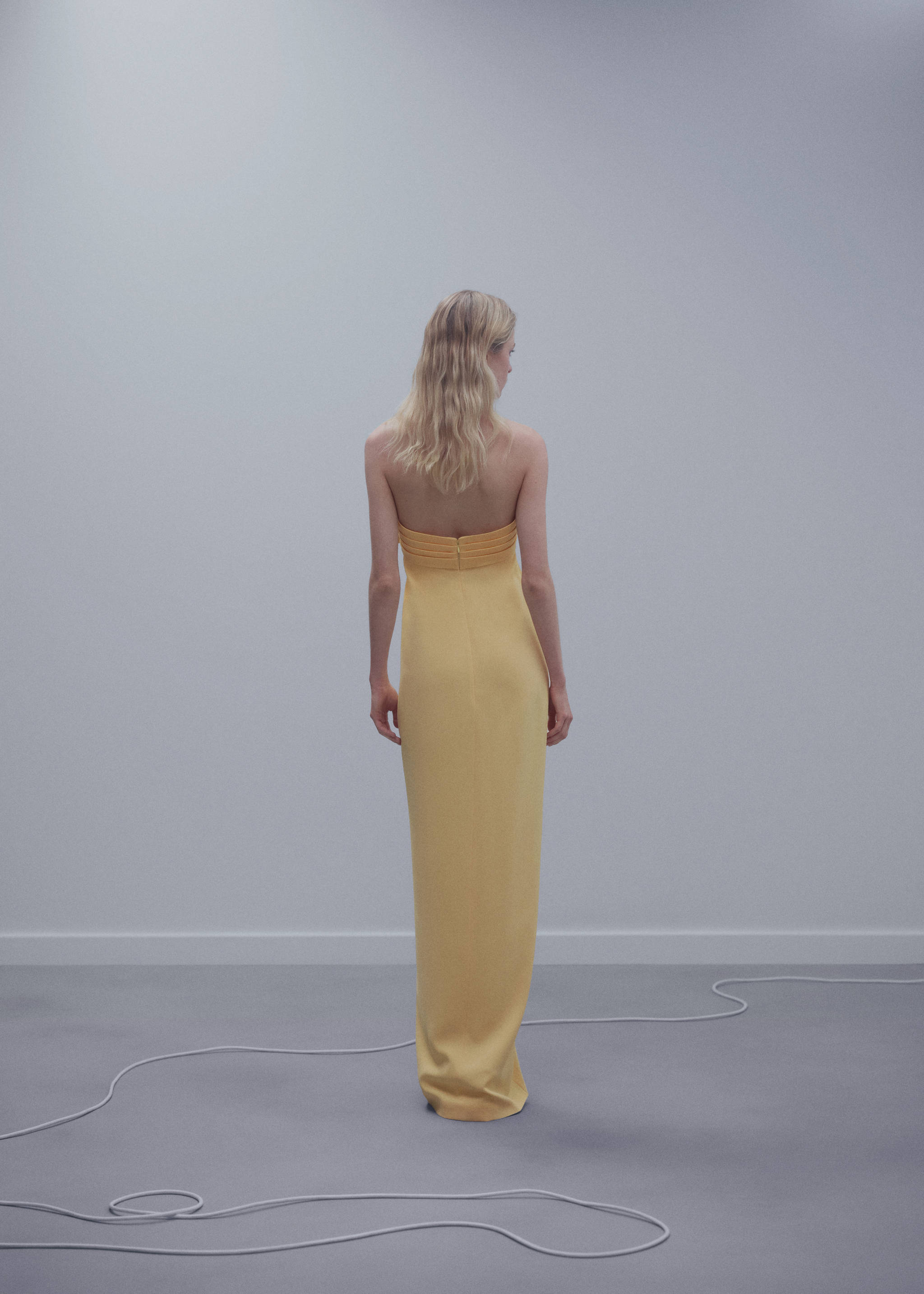 Vestido cruzado escote lazo - Reverso del artículo