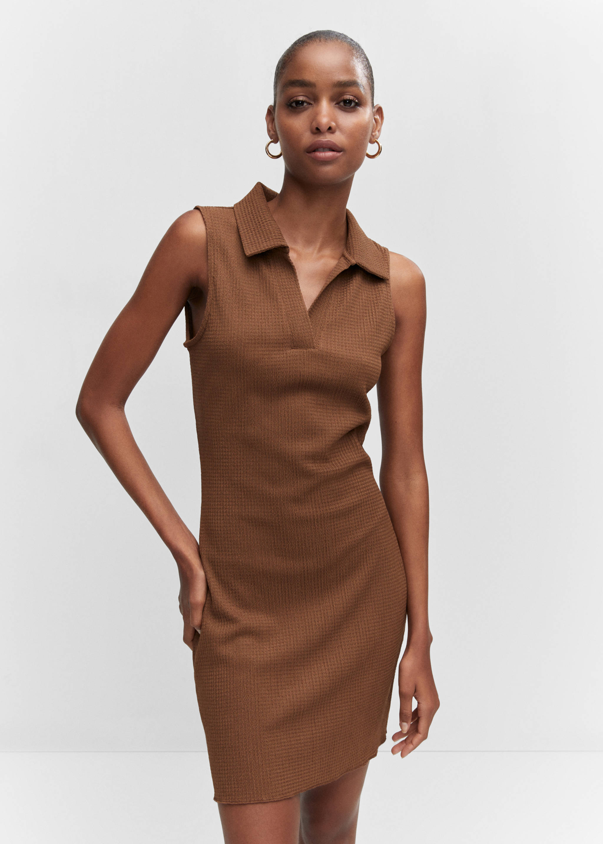 Kleid mit Polokragen - Mittlere Ansicht