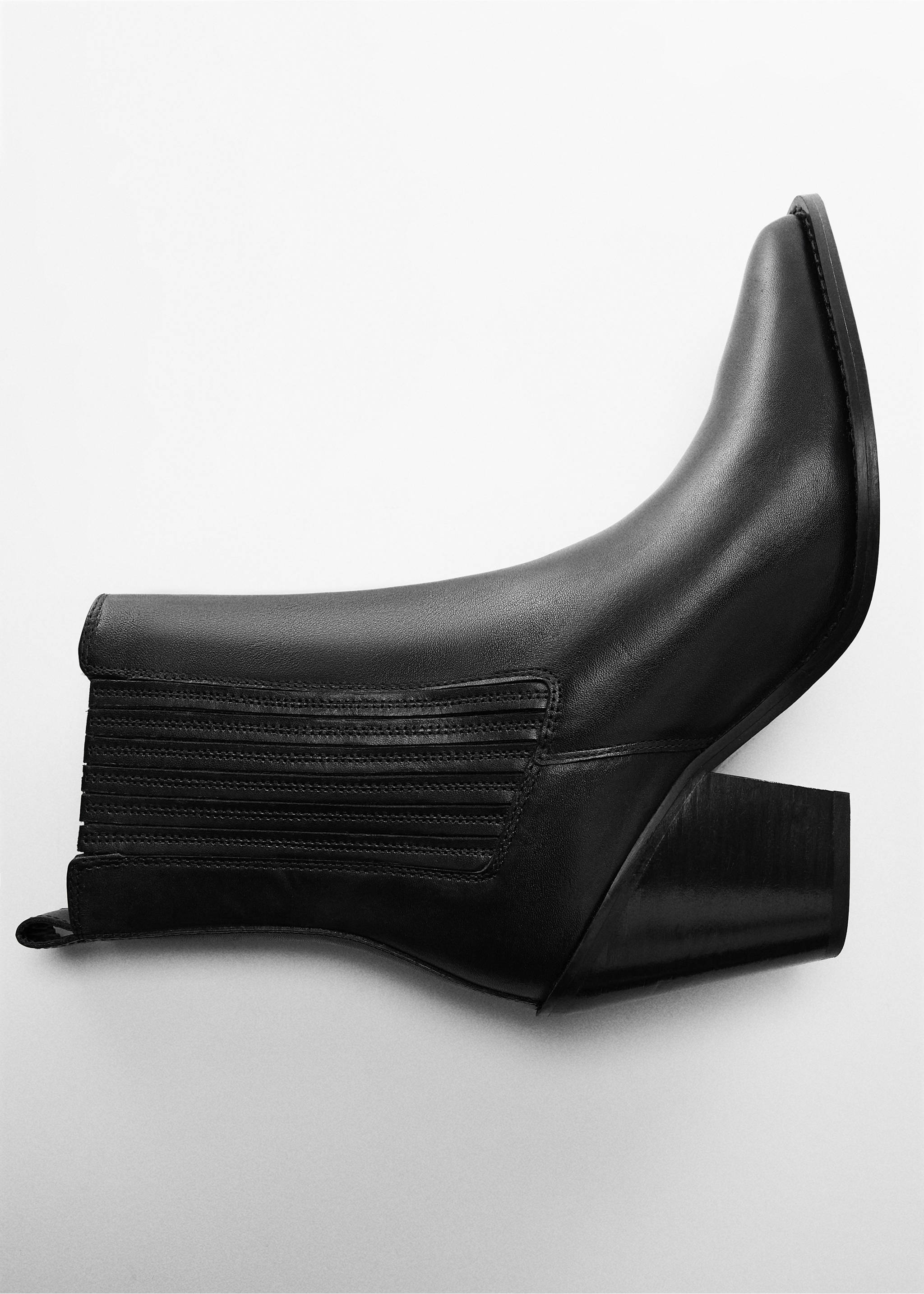 Cowboy-style leather ankle boots - Details of the article 5, Black. Ref: 57072509-00.