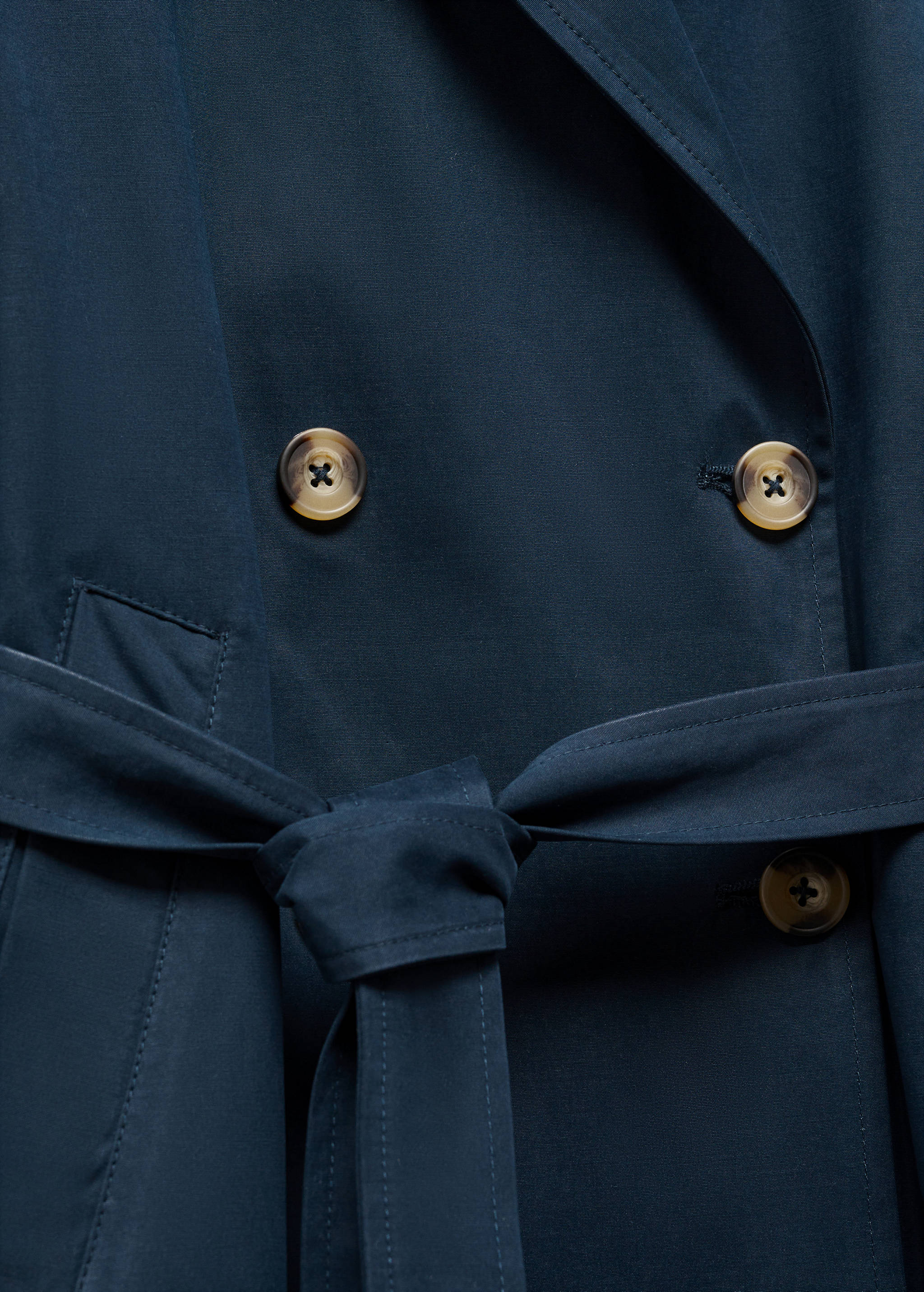 Classic trench coat with belt - Details of the article 8