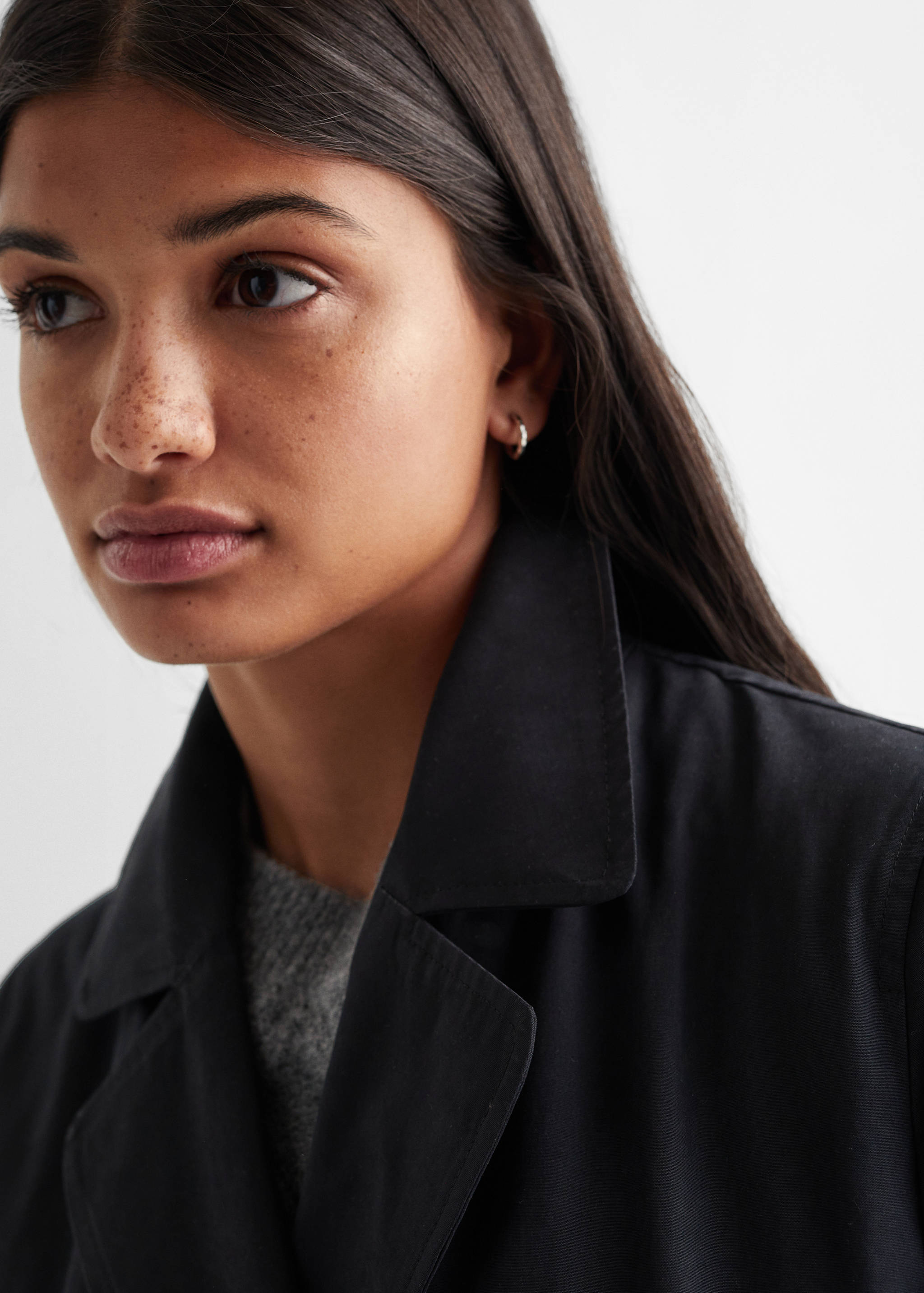 Classic trench coat with belt - Details of the article 4